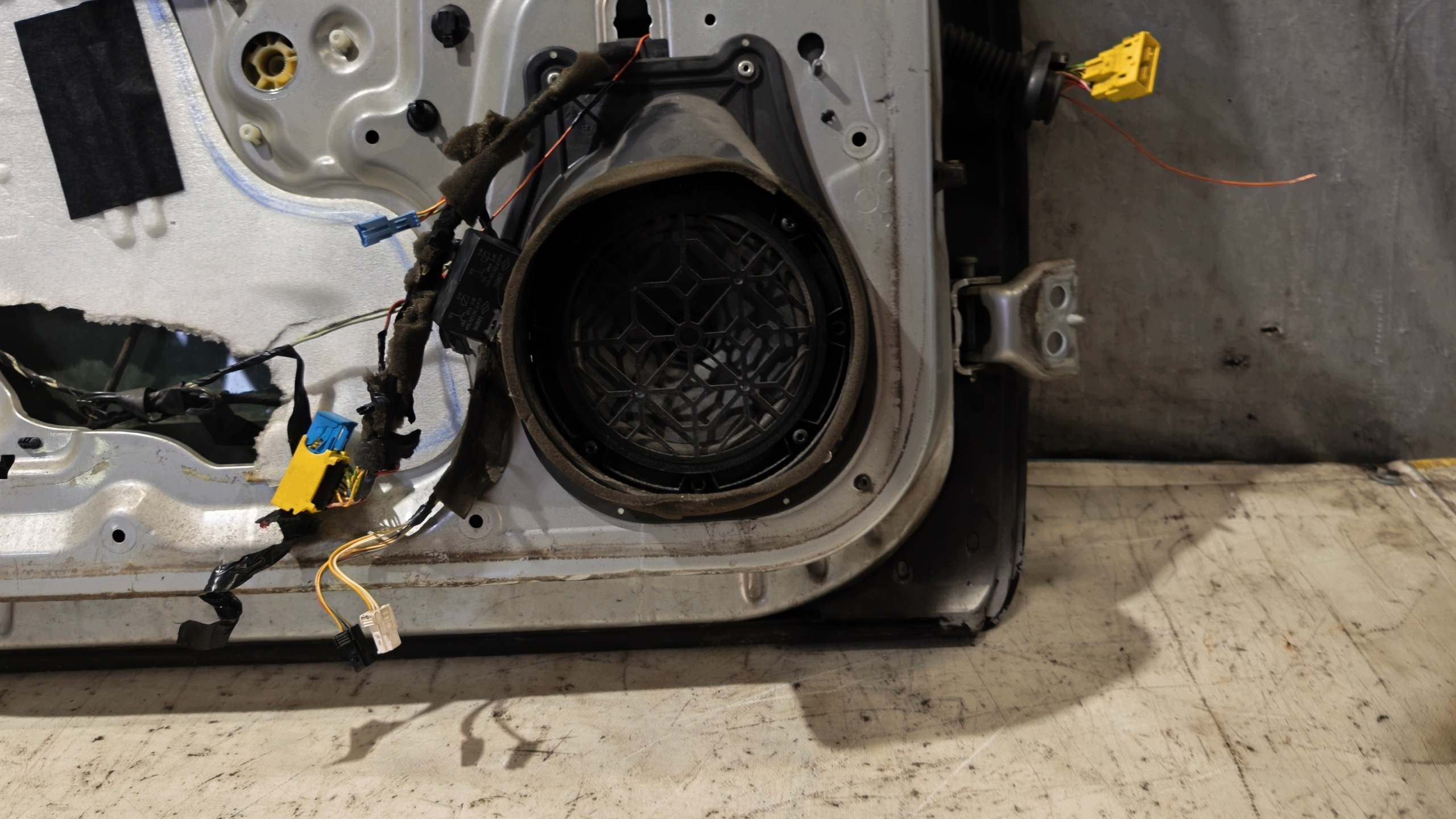 door left front CITROEN PICASSO C4 2008r