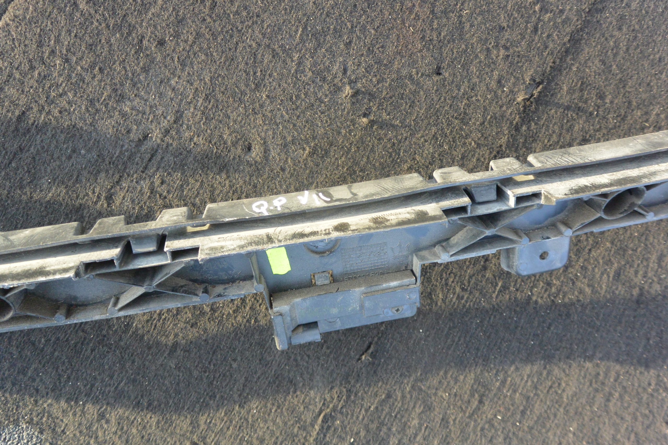 bumper bracket rear part MASERATI QUATTROPORTE VI KOMPLET left right central