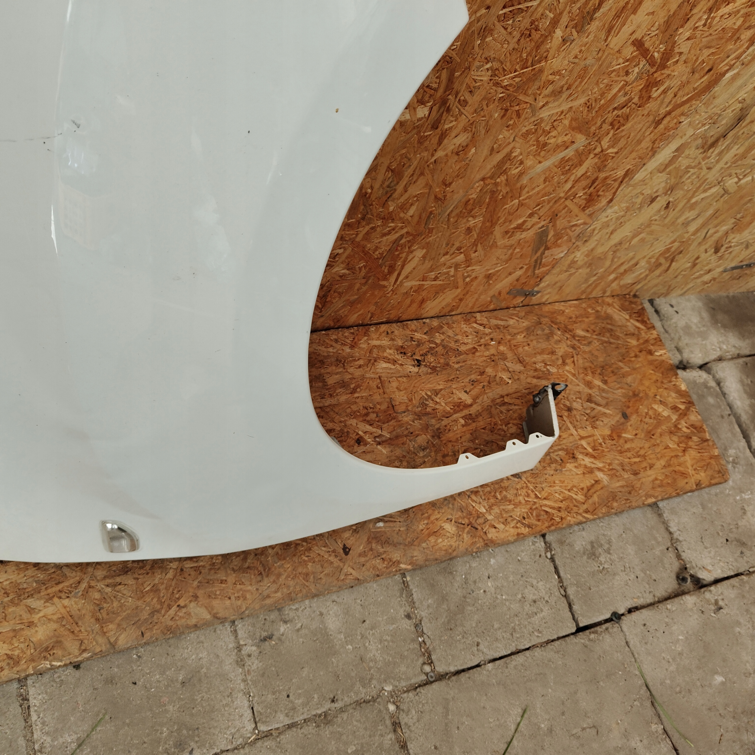 fender front front right DACIA SANDERO II