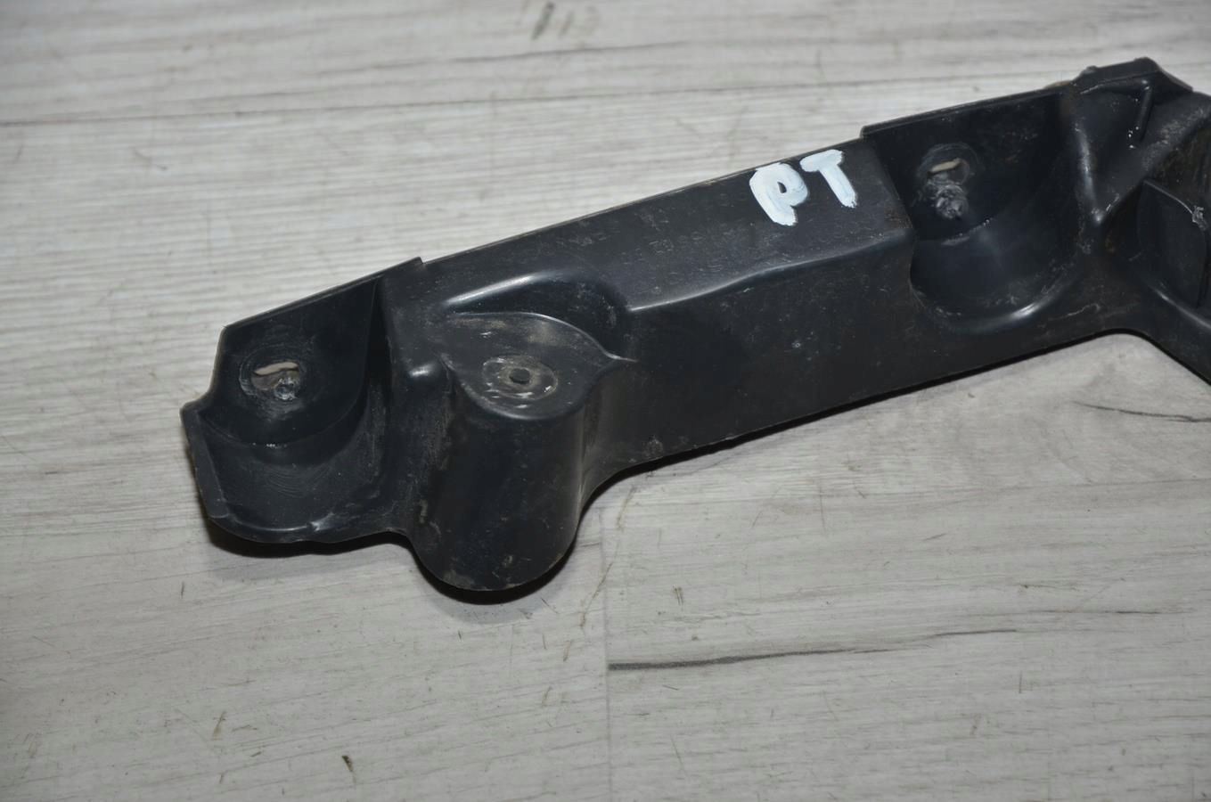 bumper bracket right rear part Citroen C4 Cactus 16r