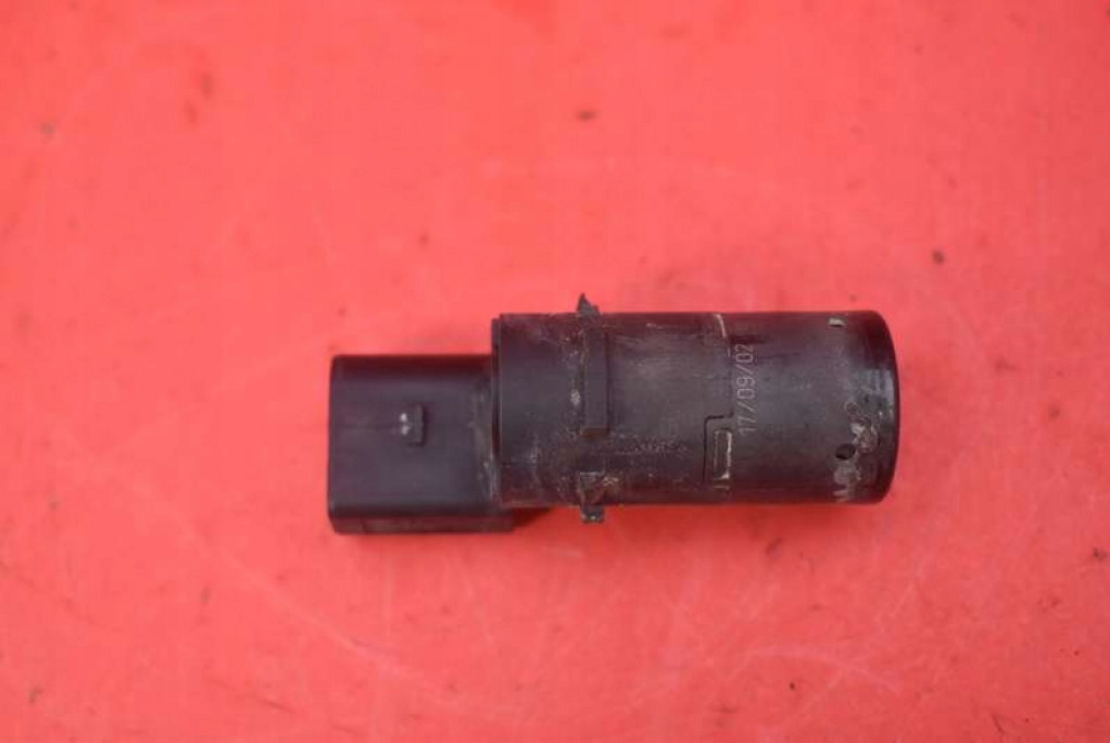 Sensor Parken vorne PDC 4B0919275G AUDI A6 C5 01-04