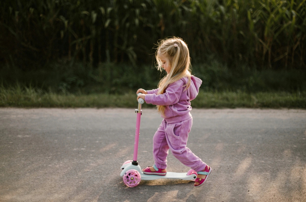 HULAJNOGA TRÓJKOŁOWA BALANSOWA Kidwell UNO LED Kod producenta HUBAUNO01A1