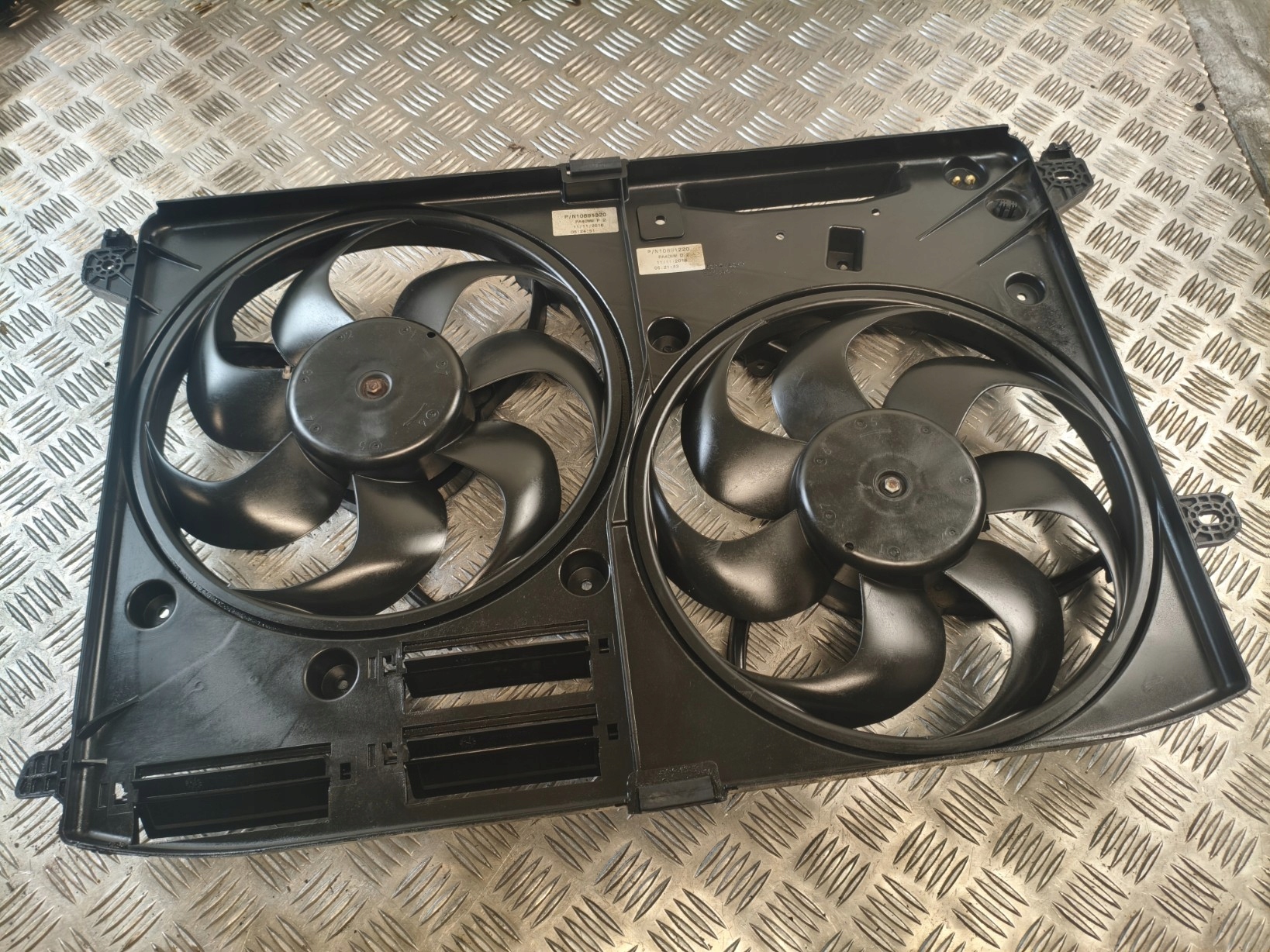 Ventilateurs Radiateur FORD FUSION MK5 2.0B FG93-80607-AA