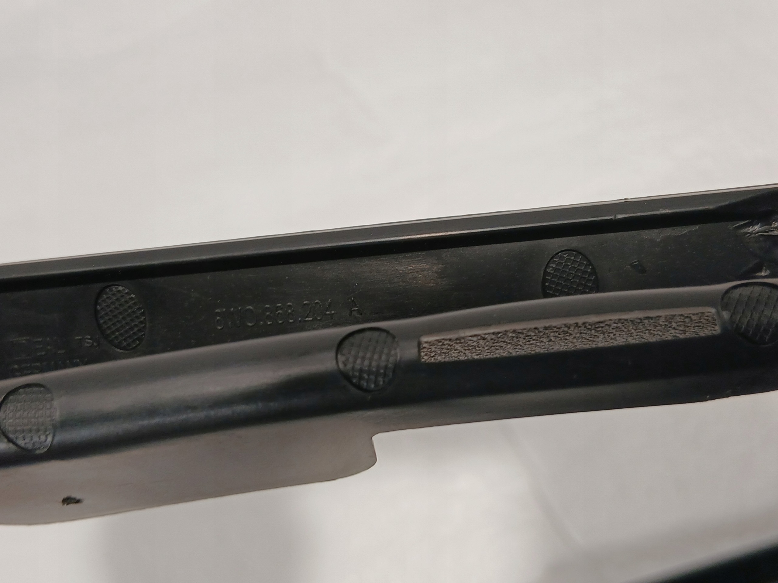 AUDI A4 B9 LIFT cover side SLUPKA 8W0868204A