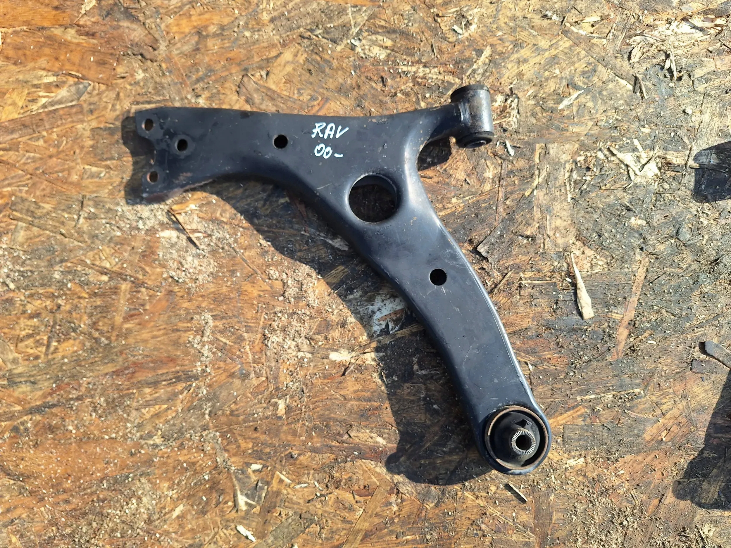 arm front left TOYOTA RAV4 II 00-06