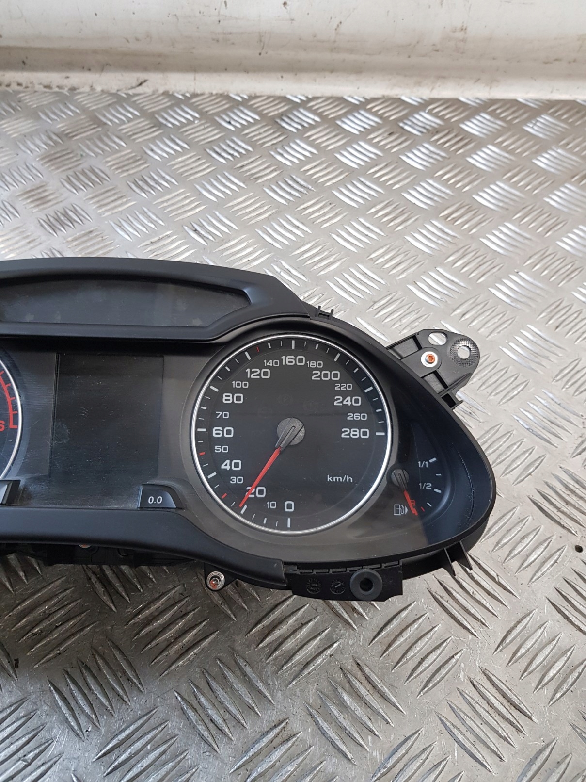 dials 8K0920930N AUDI A4 B8 2.0TDI 10R- EUROPA