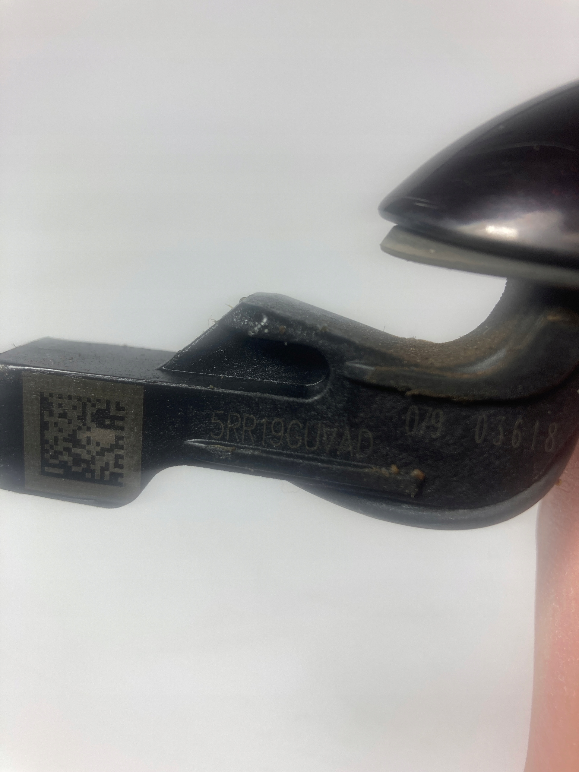 Chrysler Pacifica 2017-20 handle exterior left front front