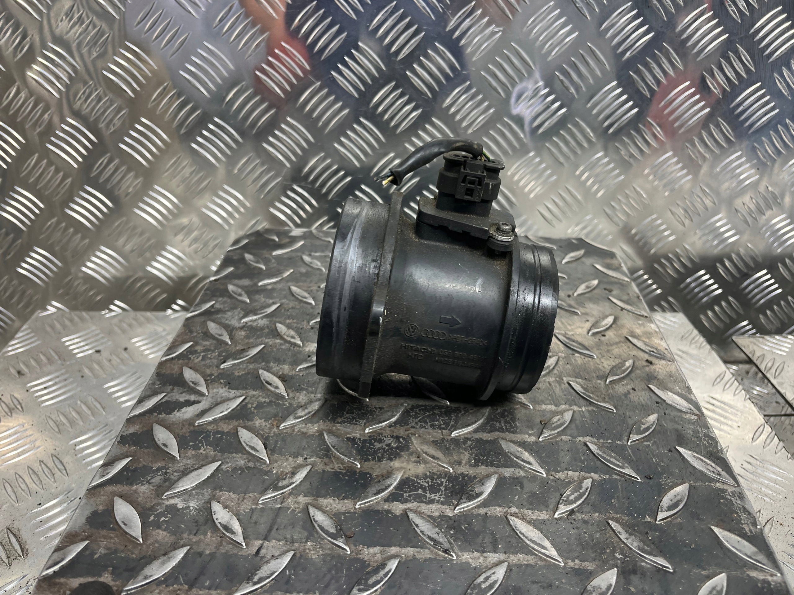 Luftmassenmesser luft AUDI A6-C6 059906461N