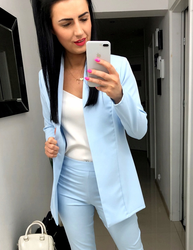 GARNITUR DAMSKI marynarka spodne BŁĘKIT XL Kolor wielokolorowy