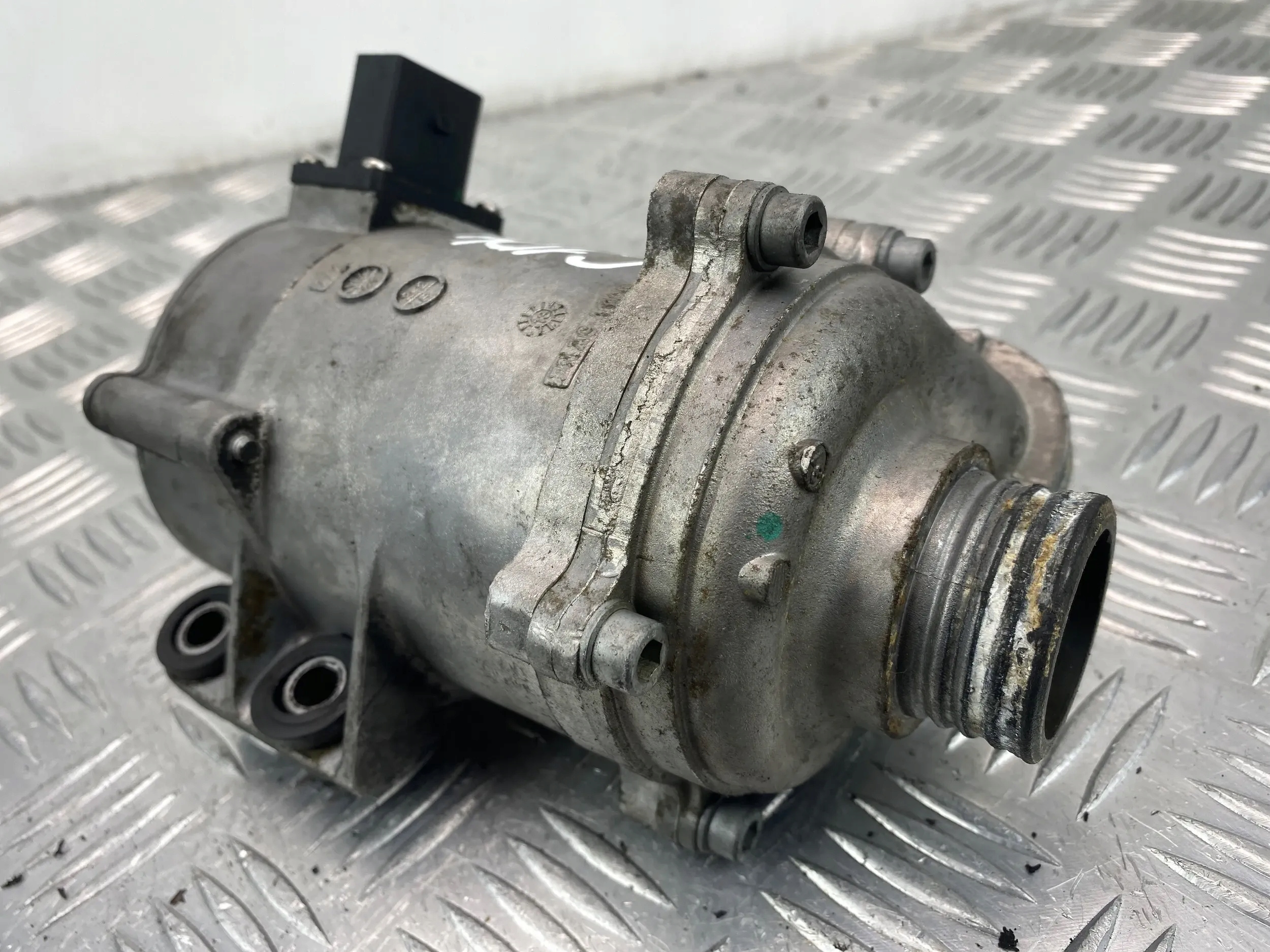 BMW X3 F25 2.0i water pump electrical 759771508