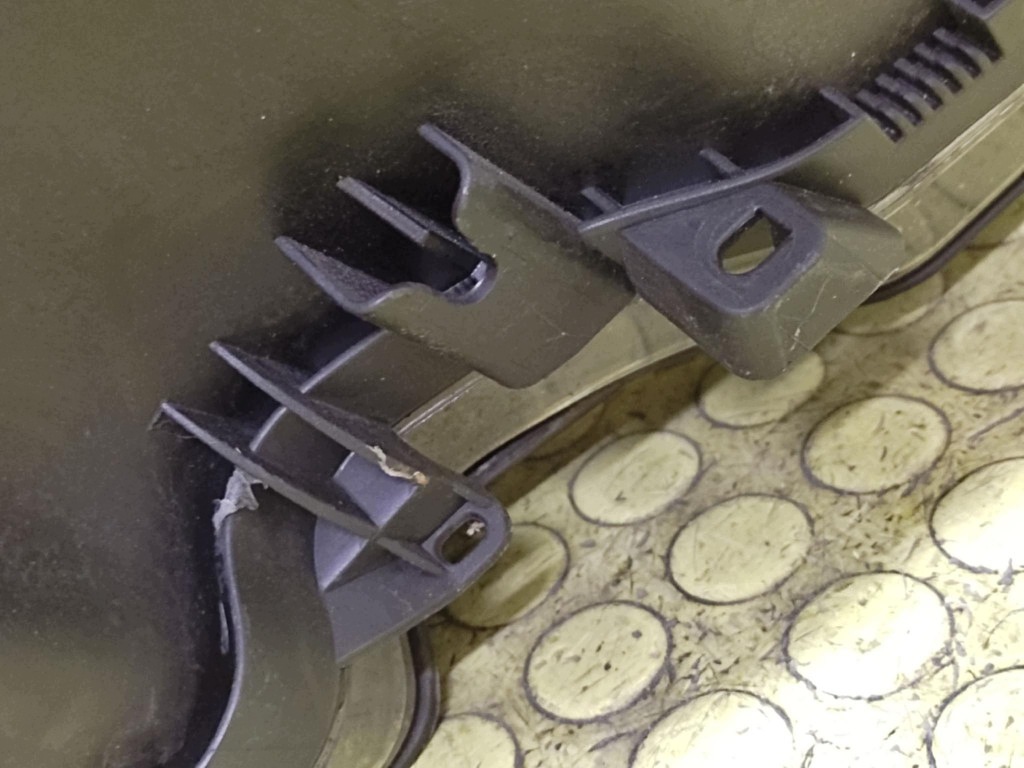 MERCEDES W204 REFLEKTOR light left front