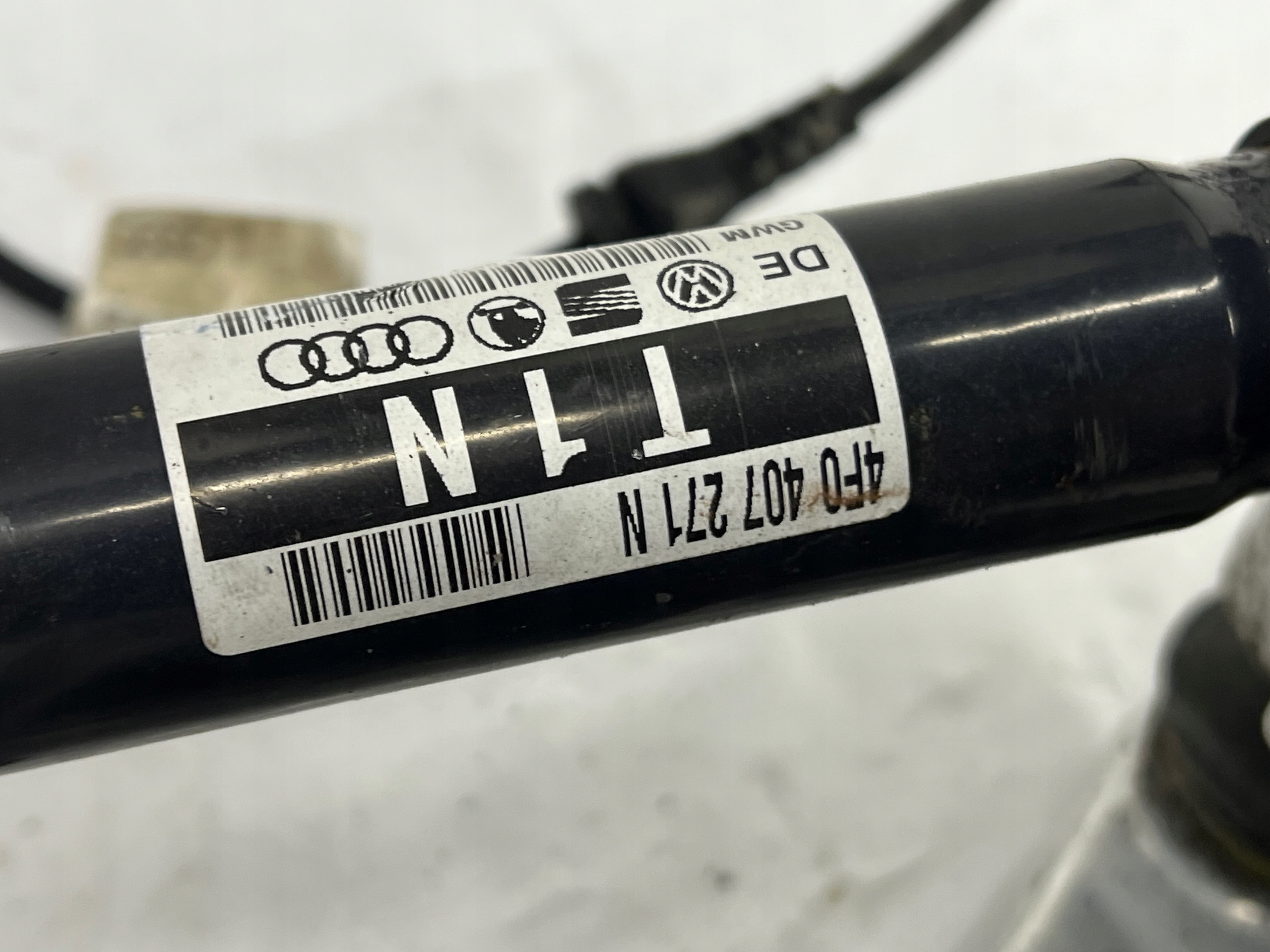 AUDI A6 C6 LIFT swing front front left MCPERSON semi-axis 4F0257