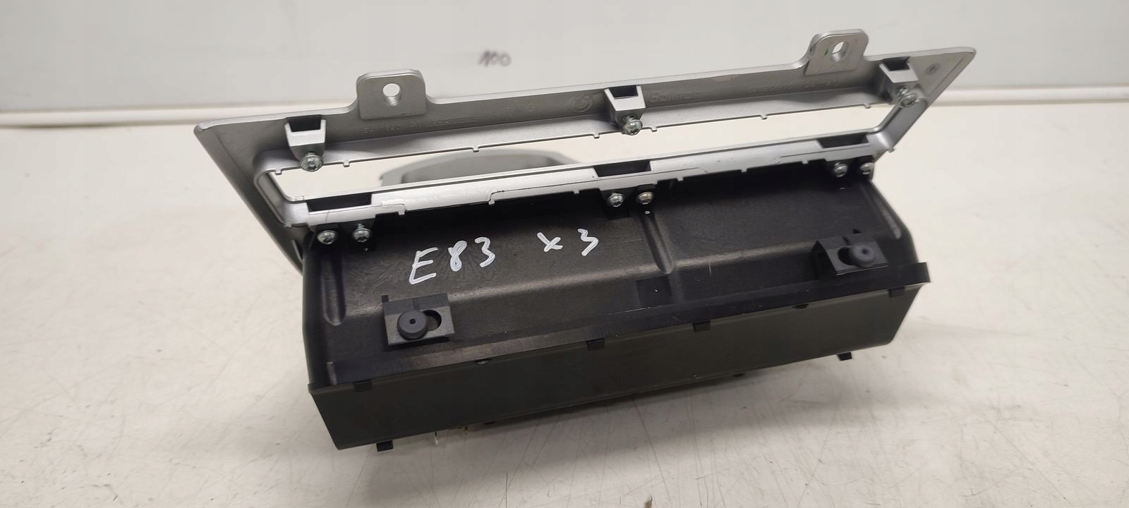 Dekory Moulage du tableau de bord Console BMW E83 X3 LIFT 2,0D