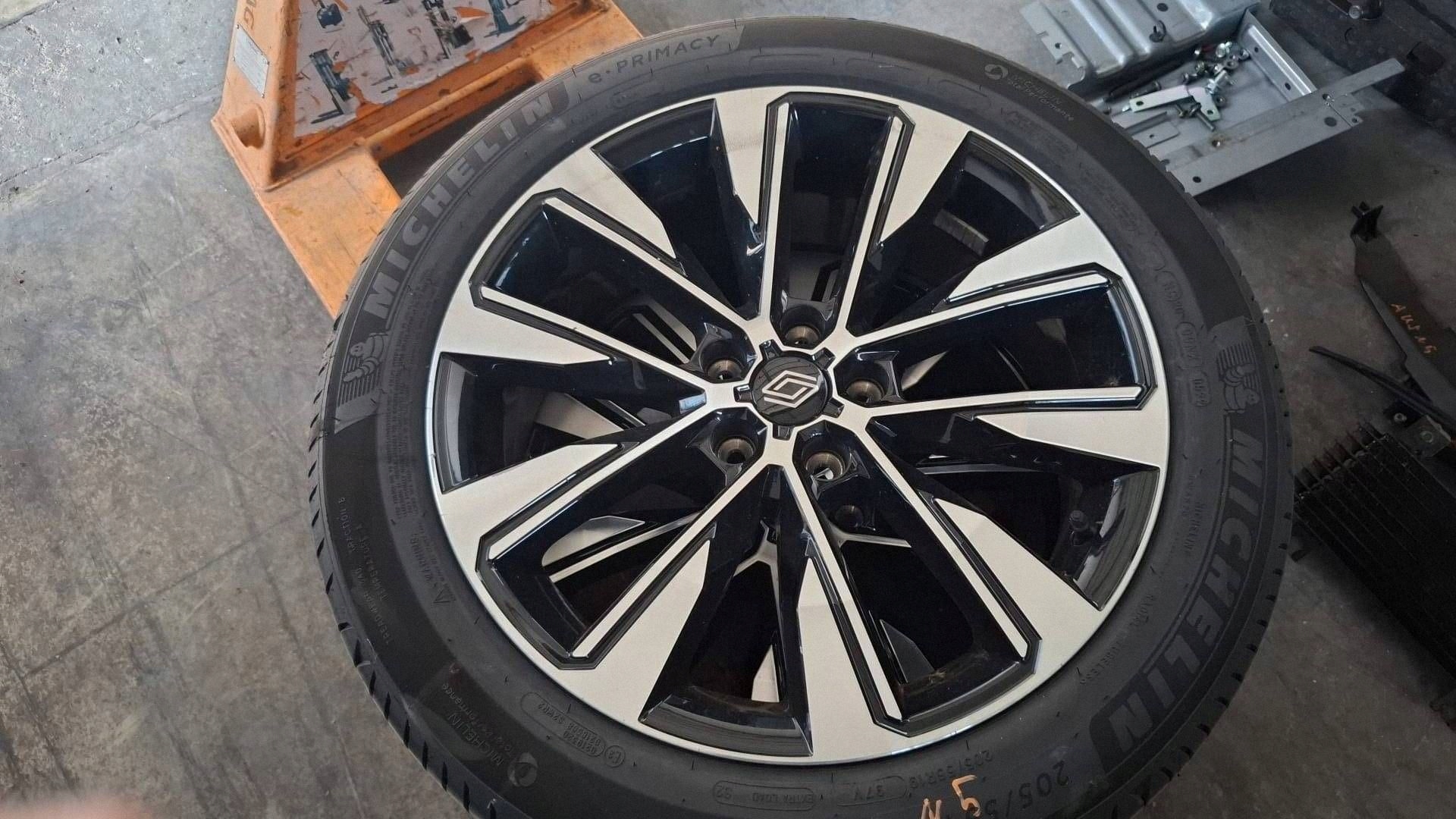 wheels disc tyres Michelin 205/55 R19 Renault Austral