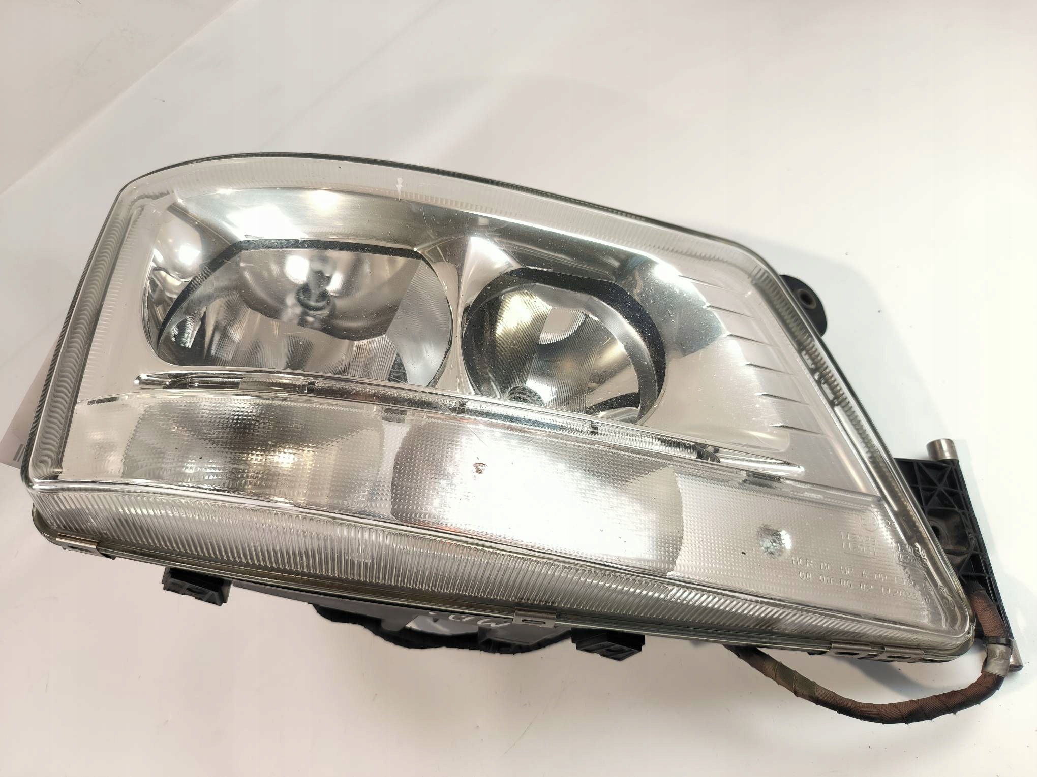light right front MAN TGX 18.440
