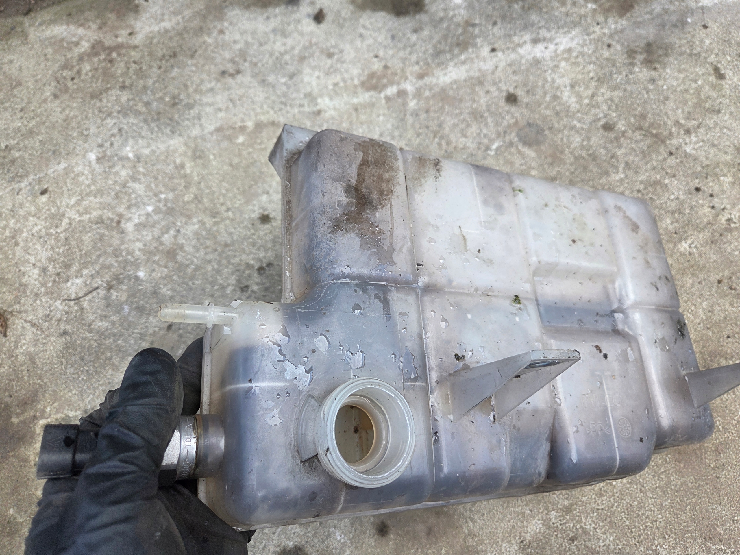 ekspanziona posuda vode IVECO DAILY 2014 2019 2023 5801255878