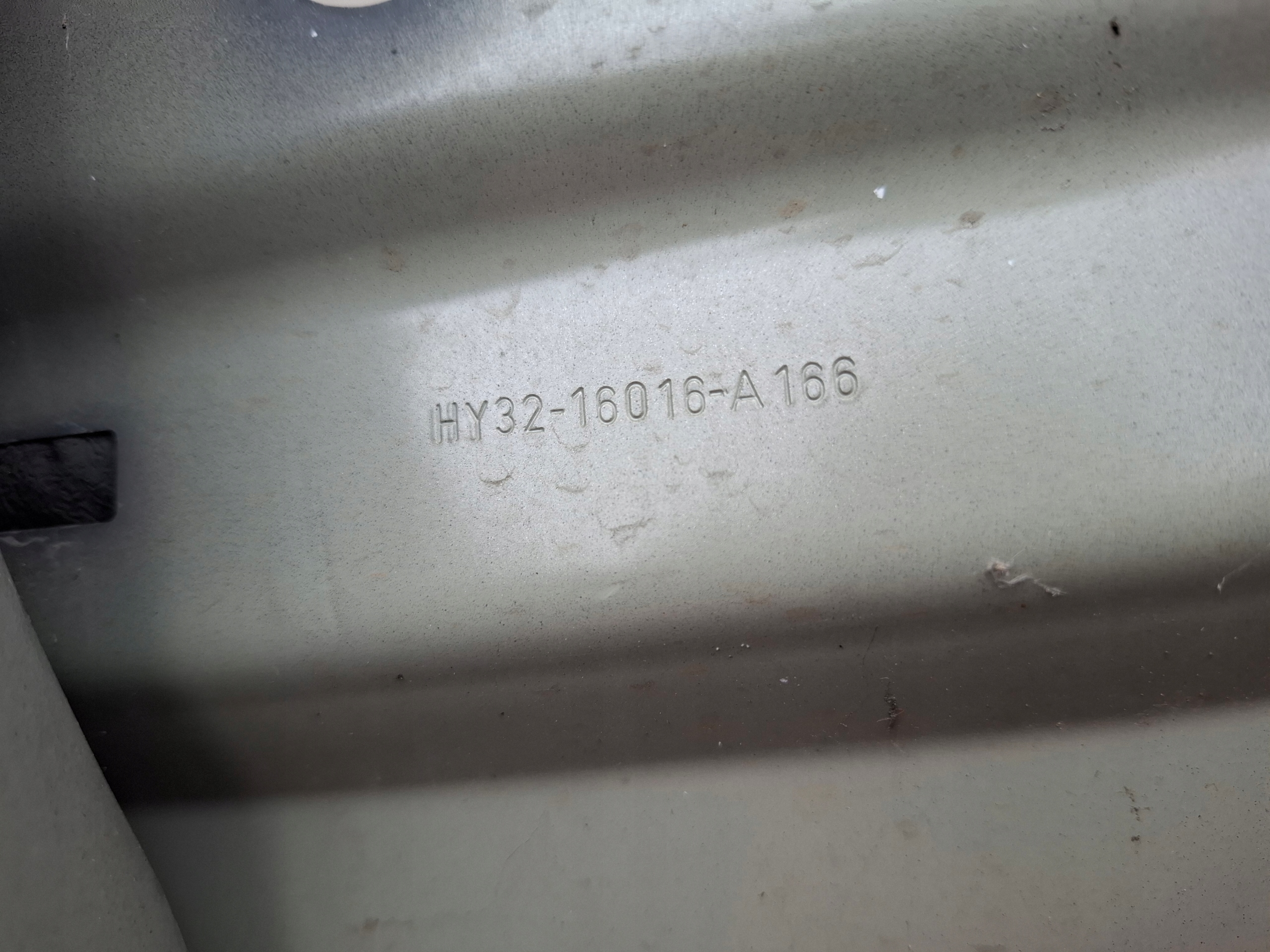 Discovery V L462 fender left front front KAIKOURE STONE 997