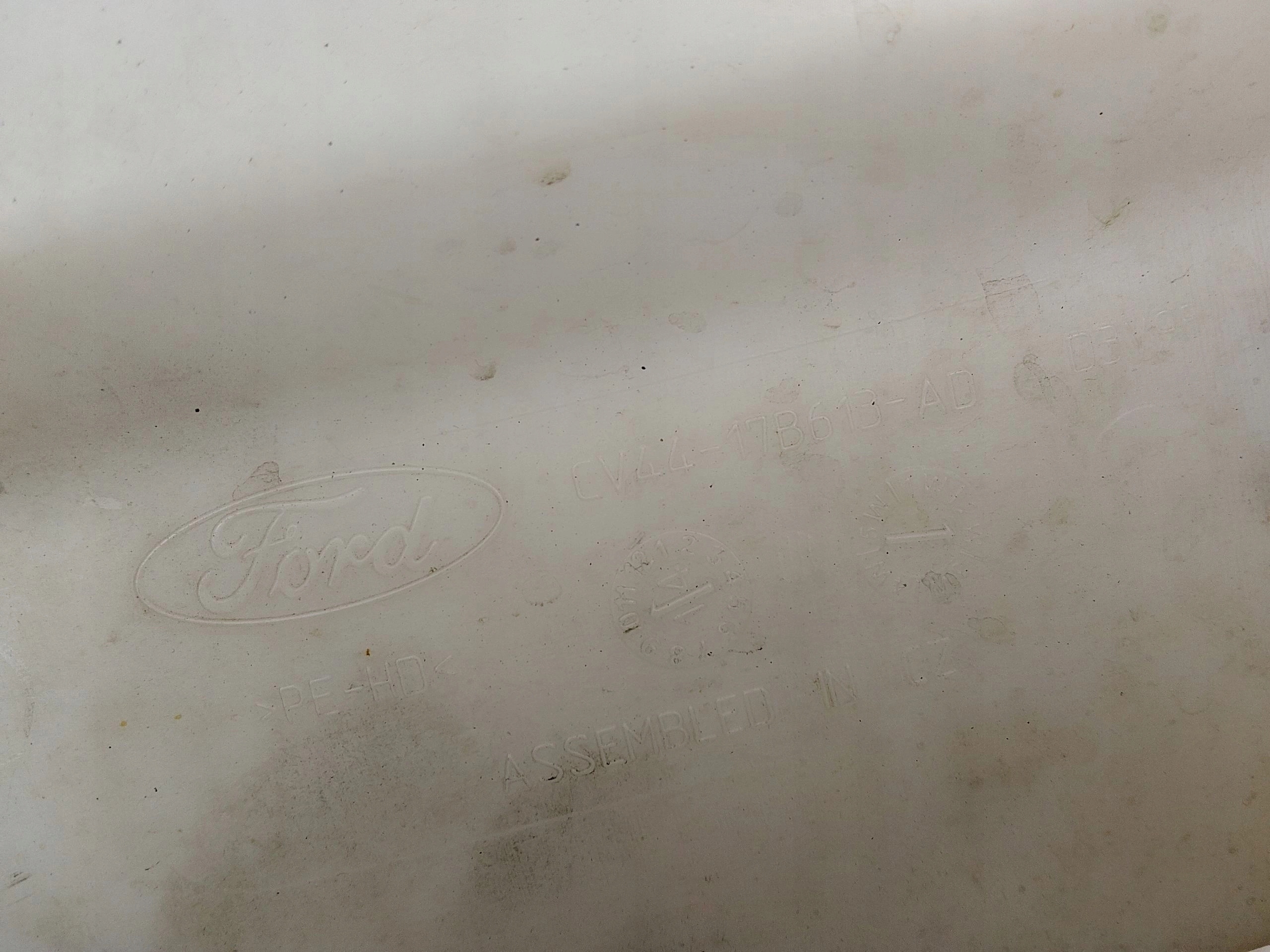 washer fluid tank FORD KUGA MK2 CV44-17B613-AD