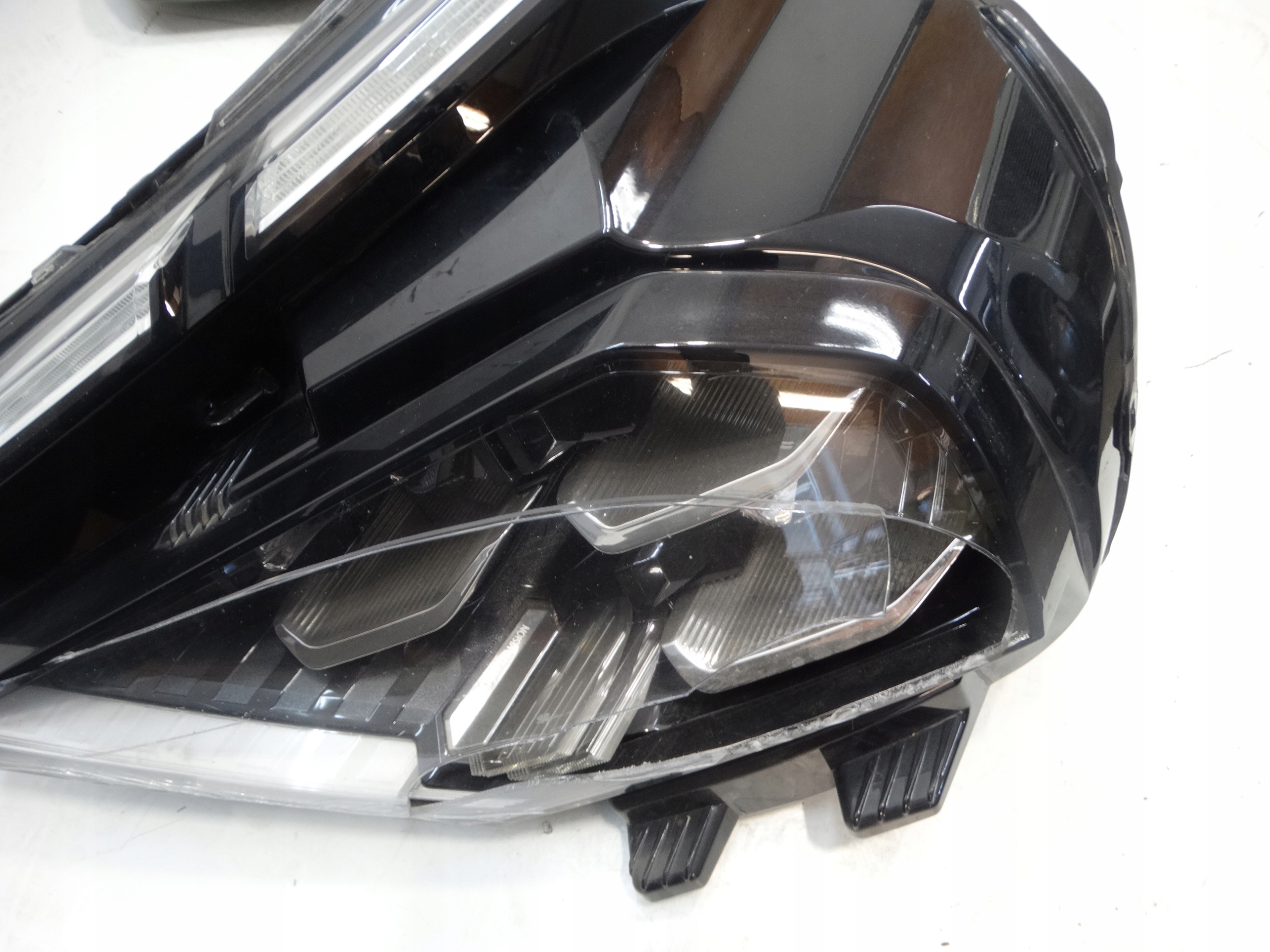 light left front FULL LED VISION CITROEN C4 III 9830649480
