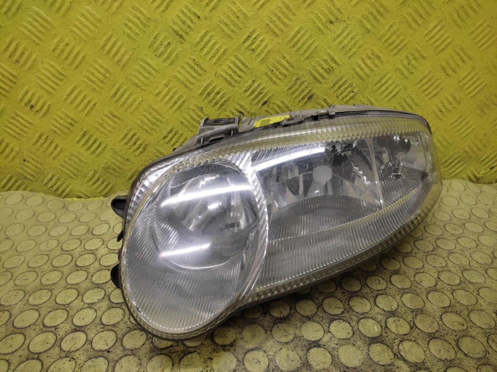 ALFA ROMEO 147 REFLEKTOR light left front 468261960