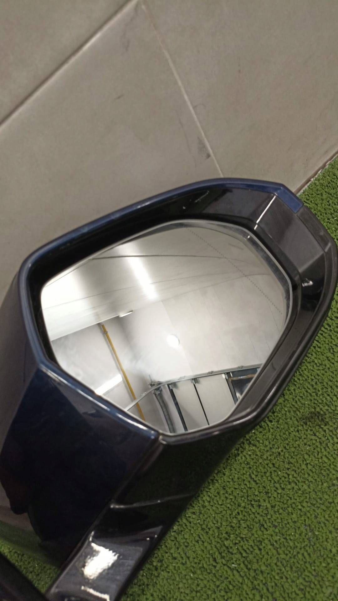BMW G70 mirror right 9+6+1 PIN C3Z SHADOWLINE KAMERA ASYSTEN