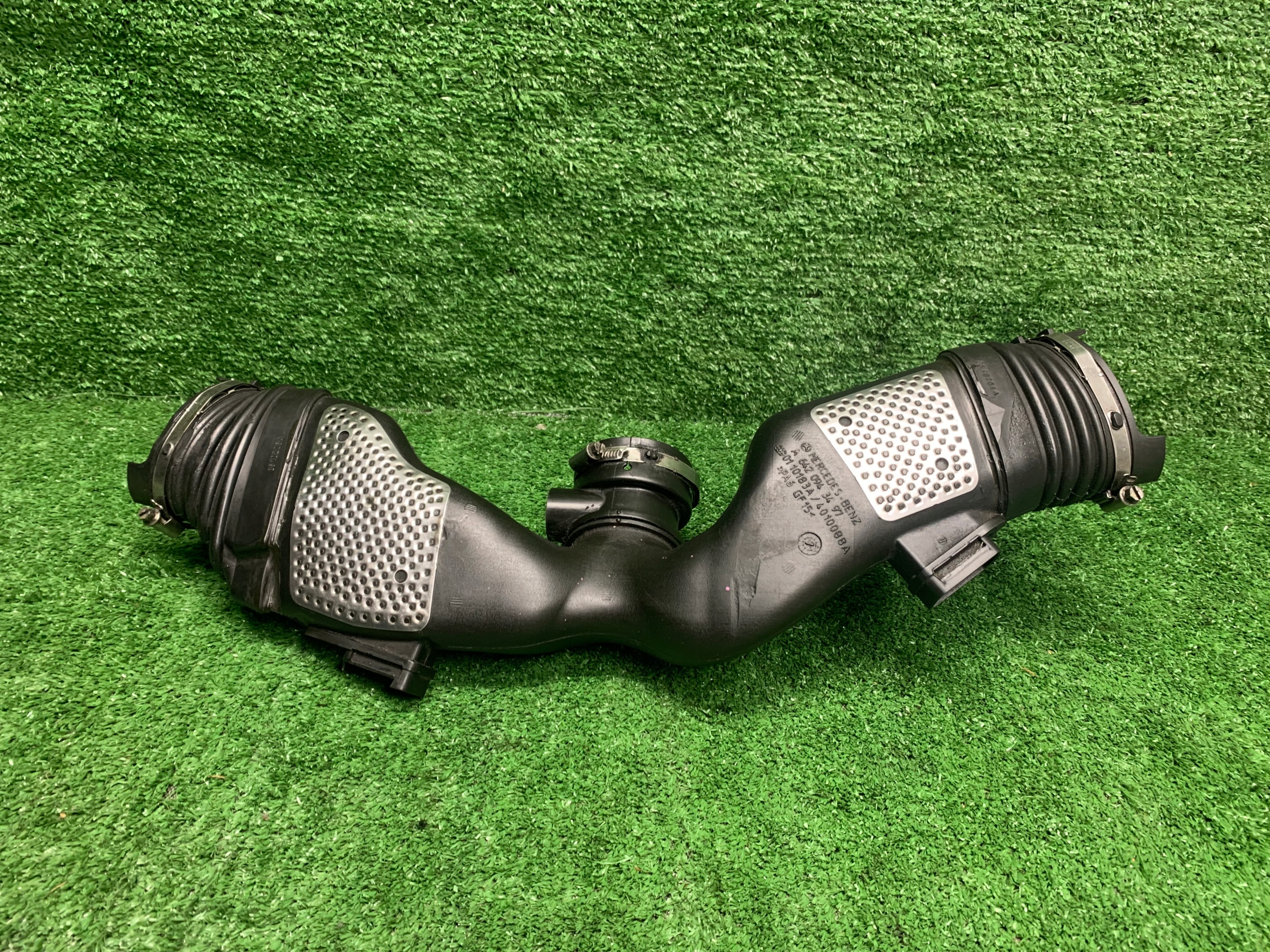 nice flow meter air hose MERCEDES 3.0 CDI V6 A6420943497