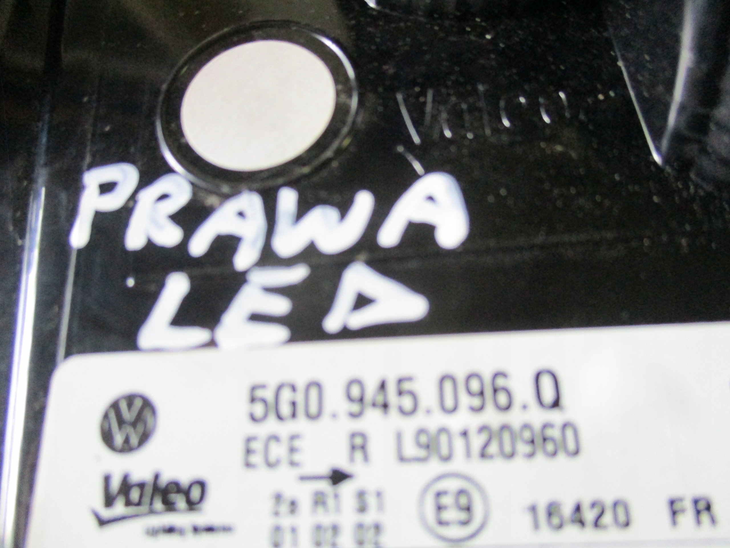 передняя vw e -UP правый 13-16r 77301R