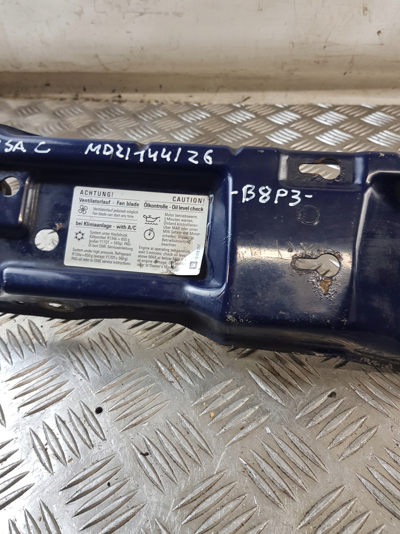 front upper panel 13119257 OPEL CORSA C 02R