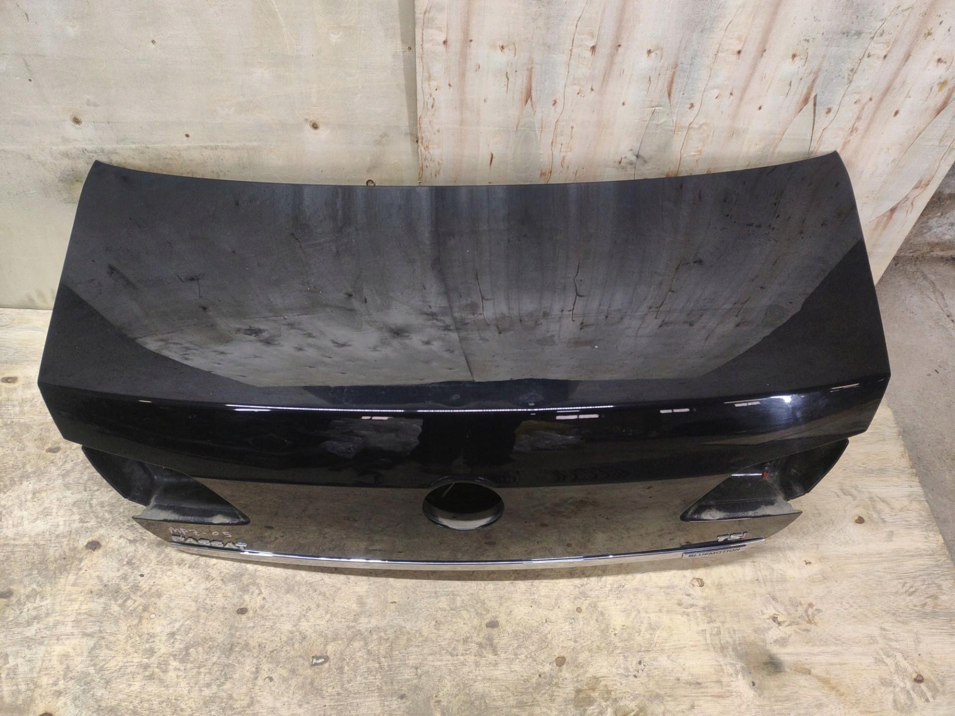 rear trunk door boot Volkswagen Passat B7 2013