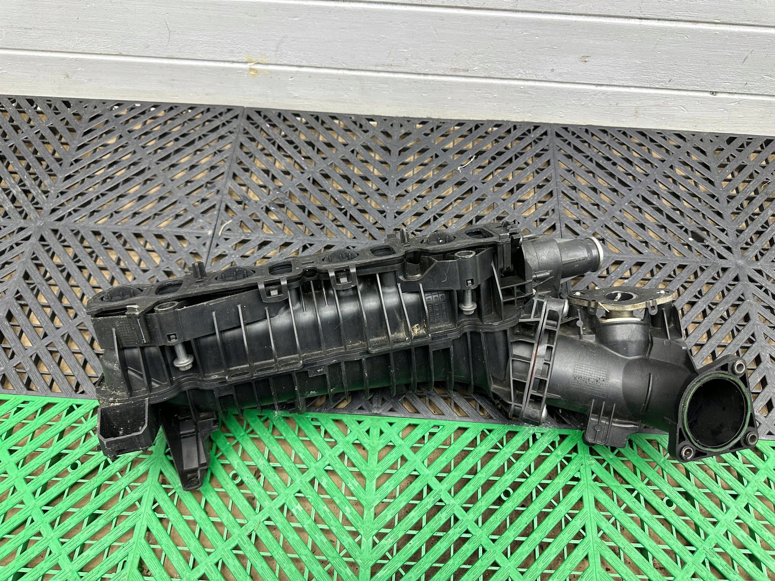 intake manifold BMW 3 E90 E91 7807991