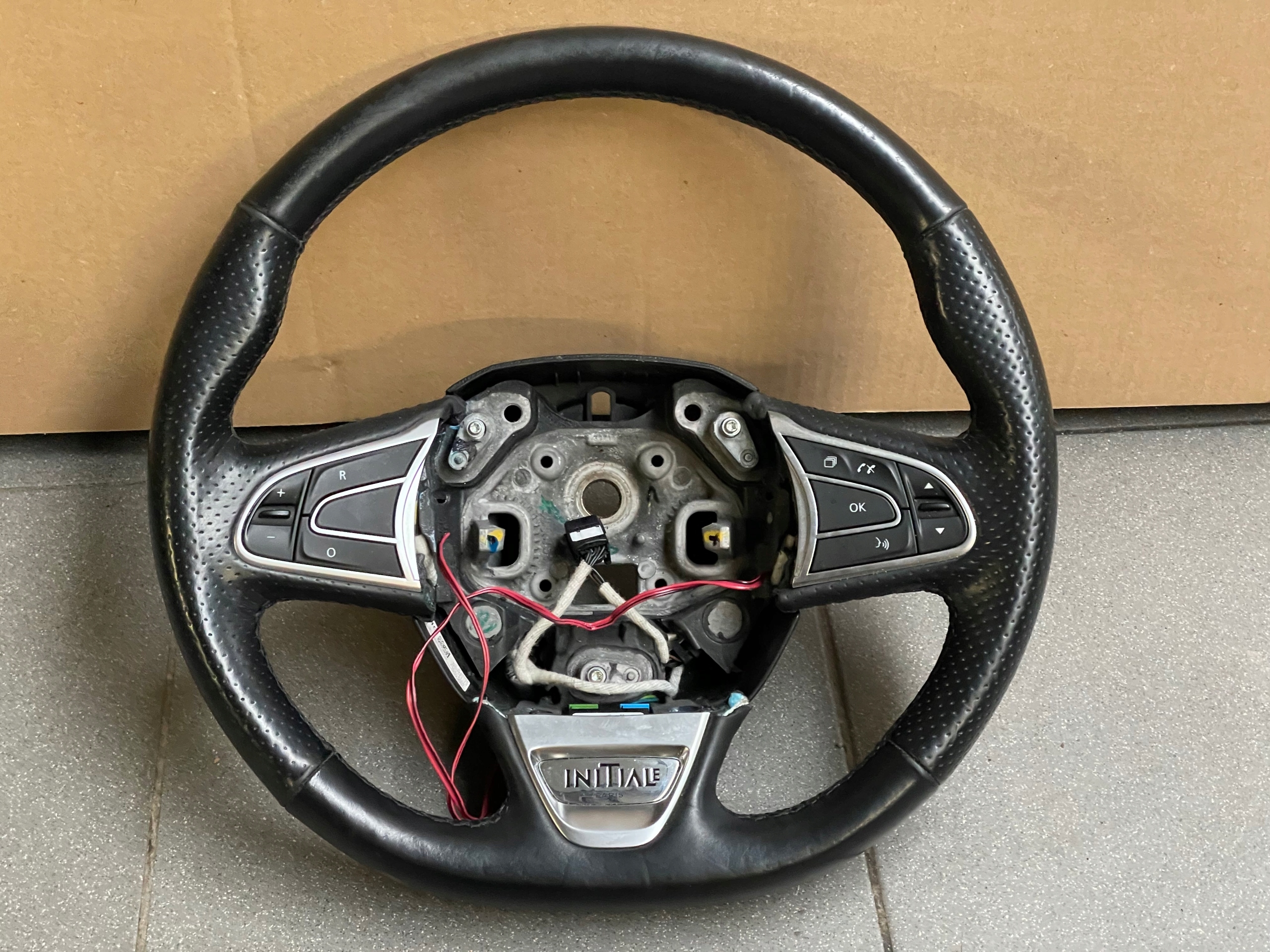 KIEROWNICA KOLEOS II INITIALE PODGRZEWANA ŁADNA