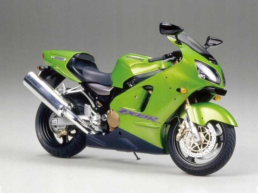 Motocykl Kawasaki Ninja ZX-12R model 14084 Tamiya