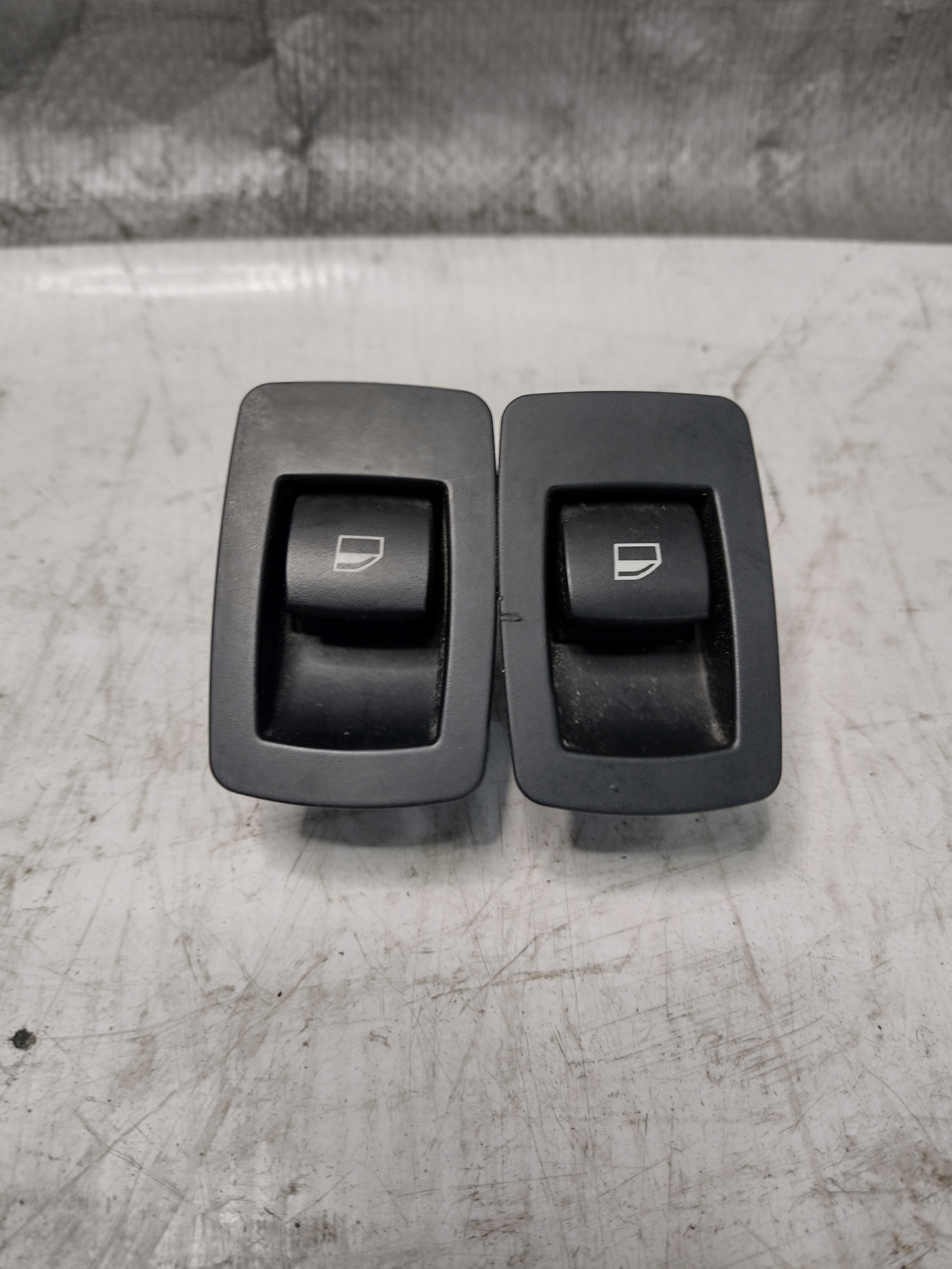 switch windows BMW E90 6945874