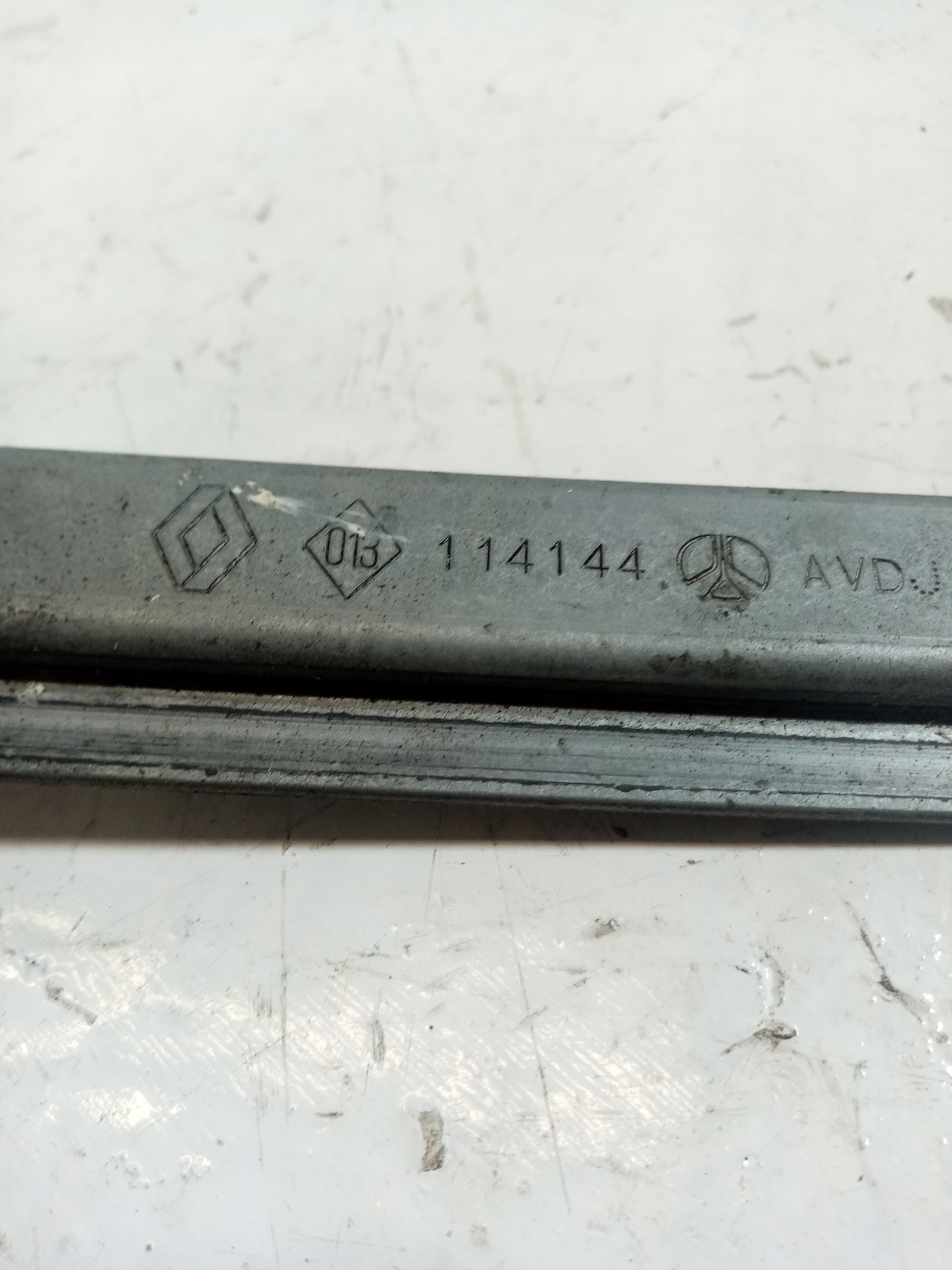 ELE mechanism windows right front RENAULT SCENIC 1 400732T3