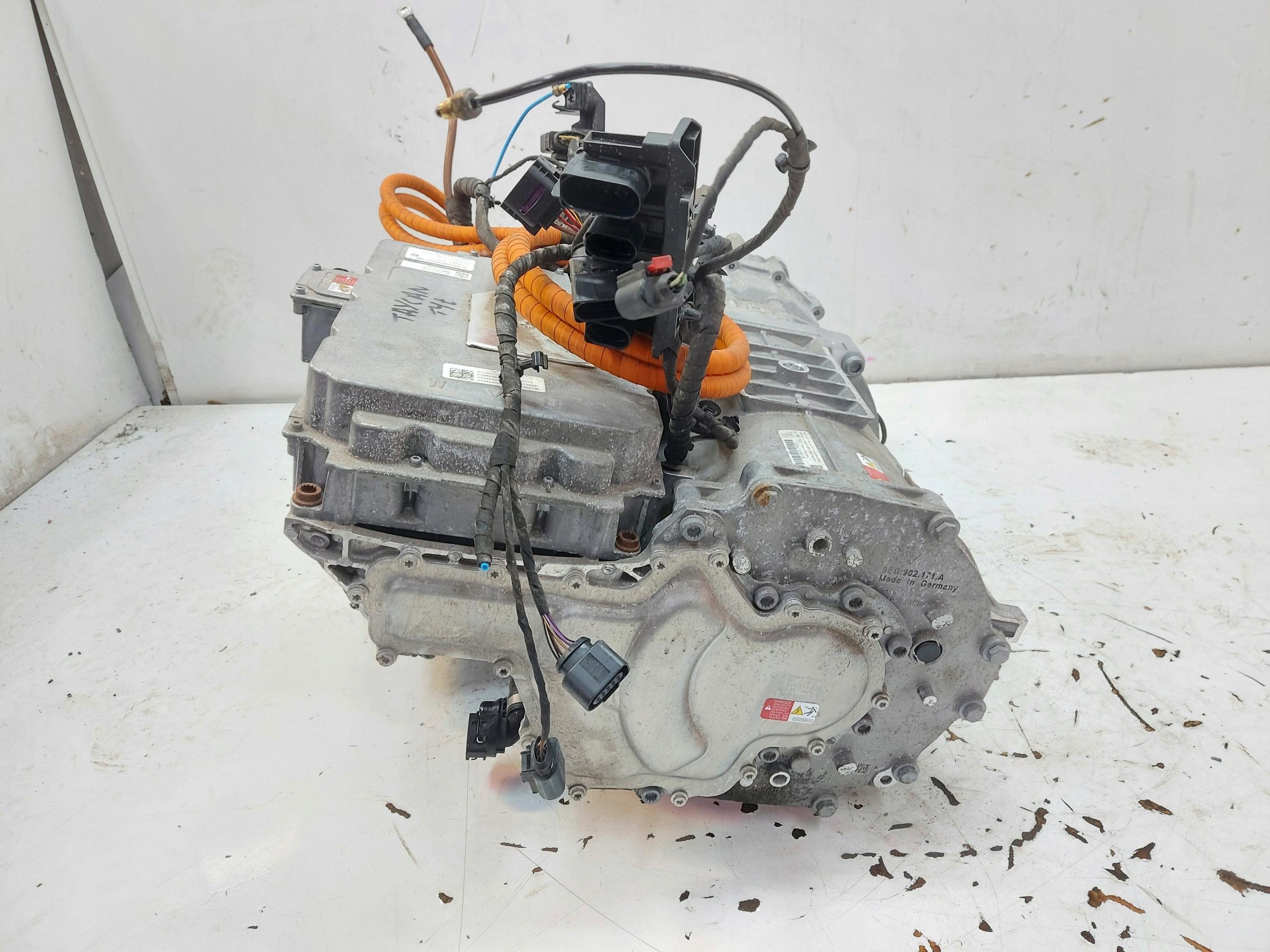 Taycan Cross Turismo engine naped electrical rear part rear oryg 9j1907123f
