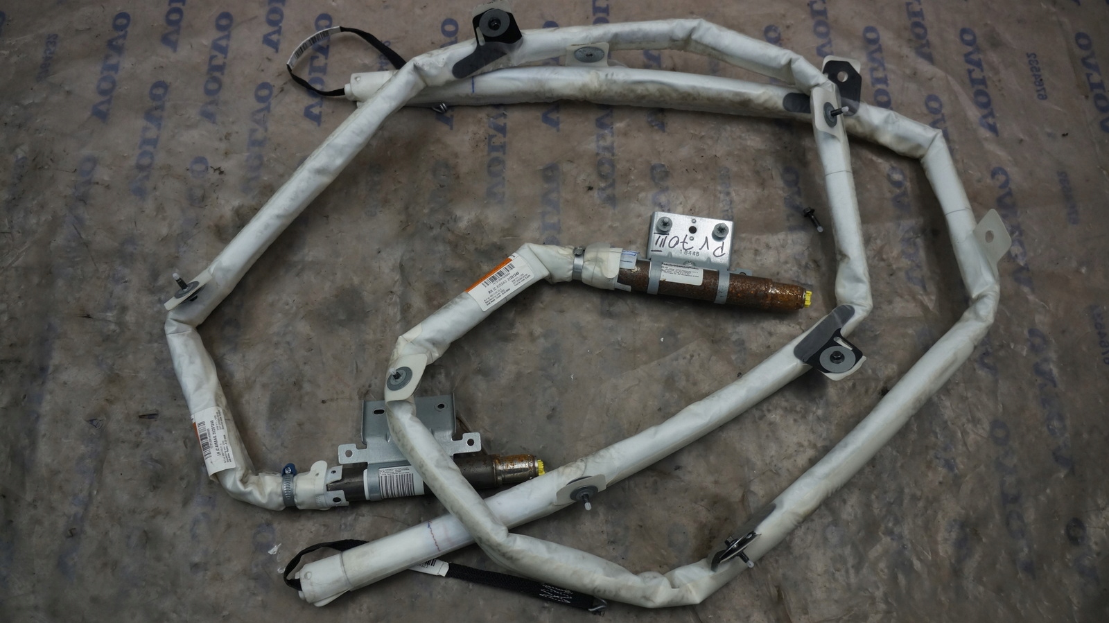 31292149 - Воздушный занавес VOLVO V70 III XC70 III правый LE