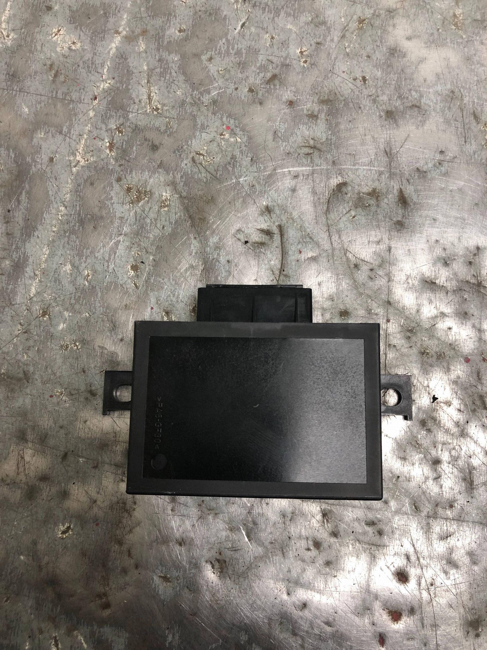 module unité de commande électronique uce feux OPEL ASTRA K 39026653