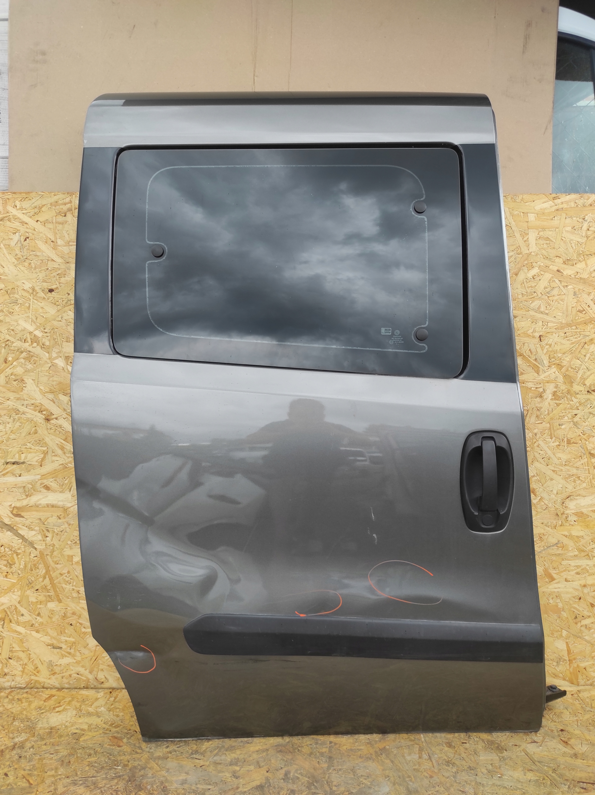 DRZWI PRZESUWNE PRAWE FIAT DOBLO II LIFT za 1150 zł z Żmigród Allegro