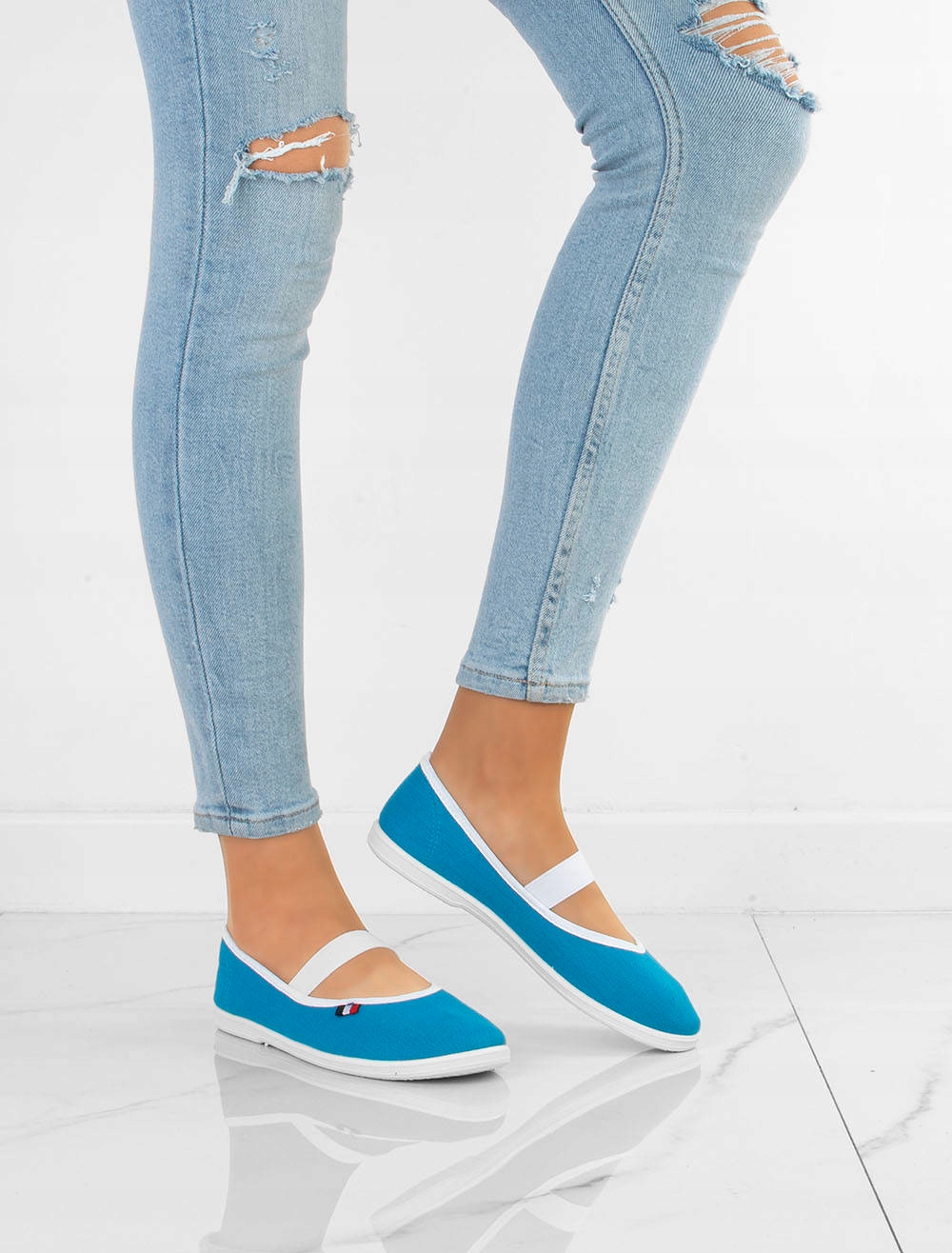 NIEBIESKIE TENISÓWKI CZESZKI 38 Oryginalne opakowanie producenta pudełko