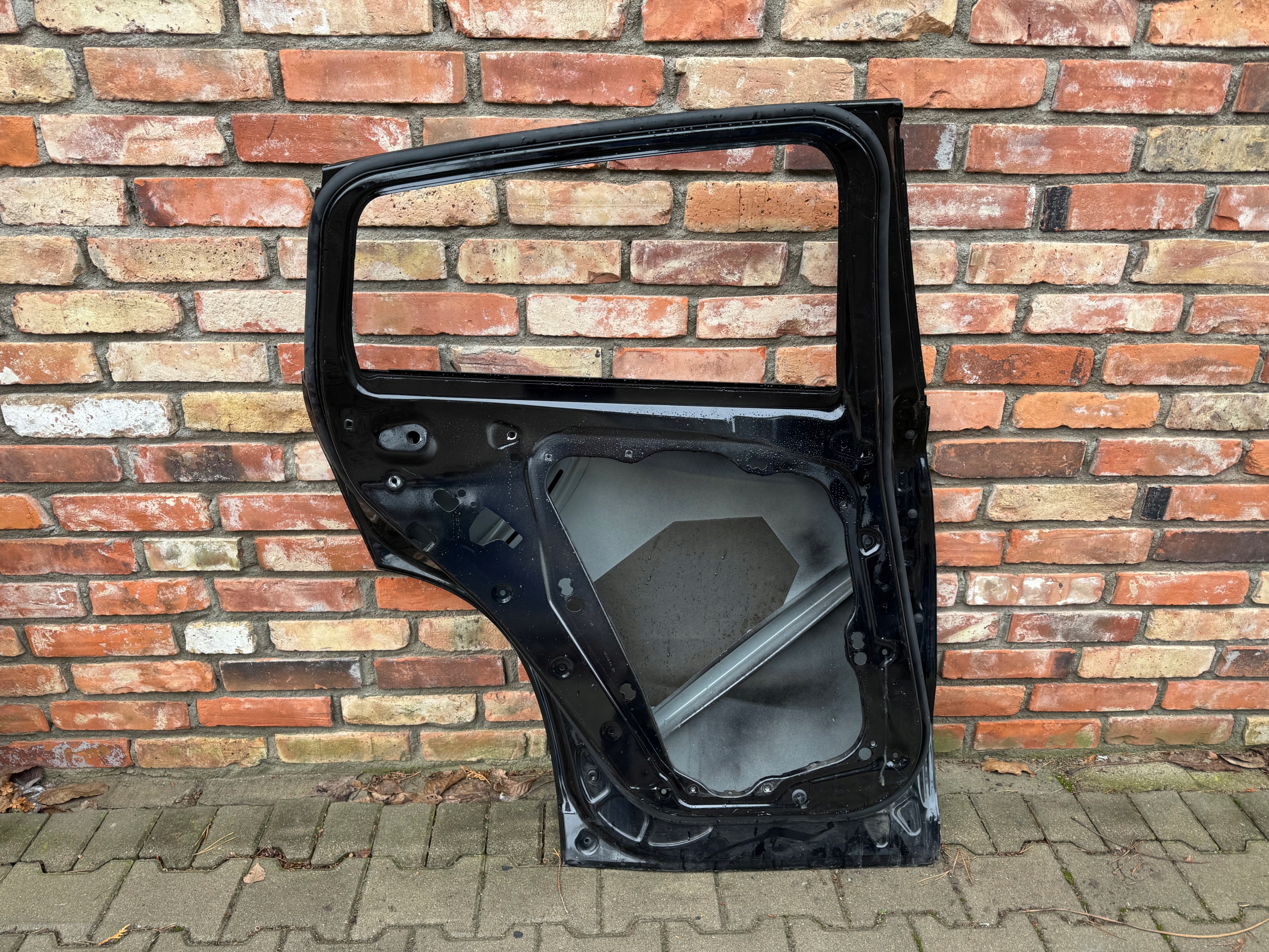 BMW X4 G02 DRZWI TYLNE LEWE GIEŁDA POZNAŃ Producent części BMW OE