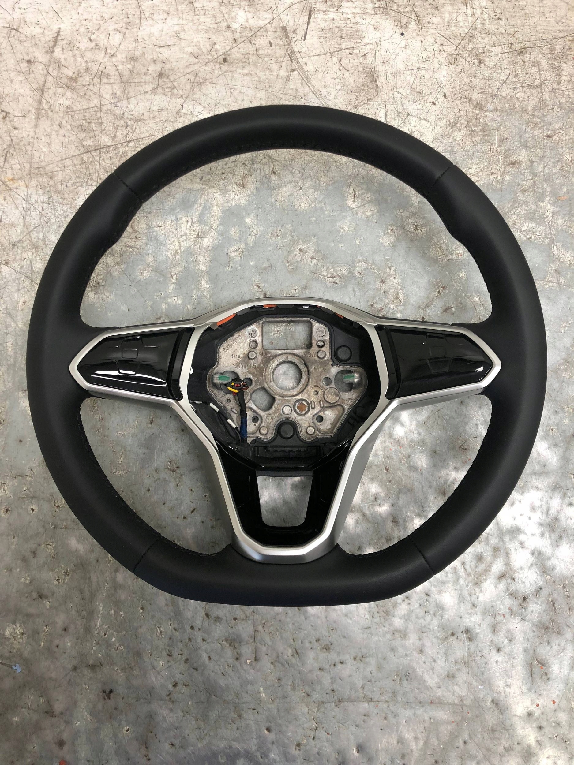 lenkrad Leder MULTIFUNKCJA DOTYKOWA VW ID3 ID.3 ID4 ID.4 10A419089