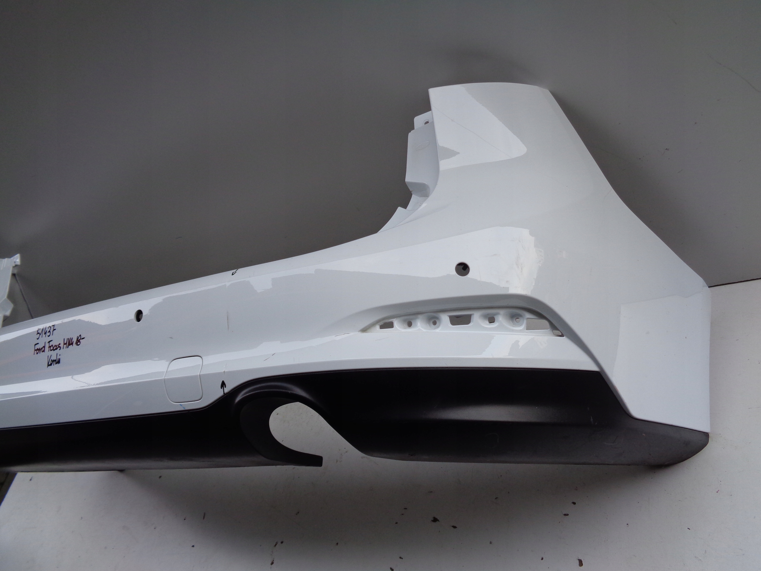 bumper rear FORD FOCUS MK4 18- KOMBI NR 51437