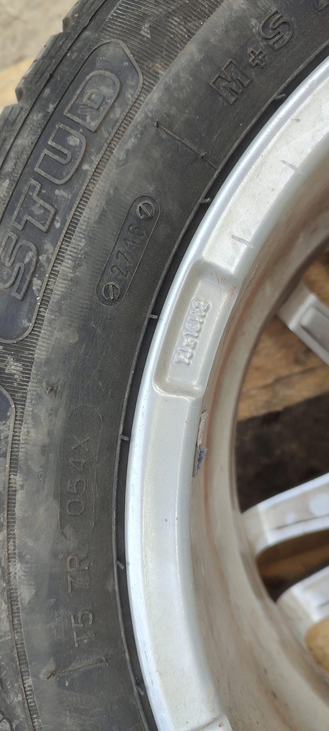 disc audi A4 B8 DEZENT 7JX16 ET35 5X112