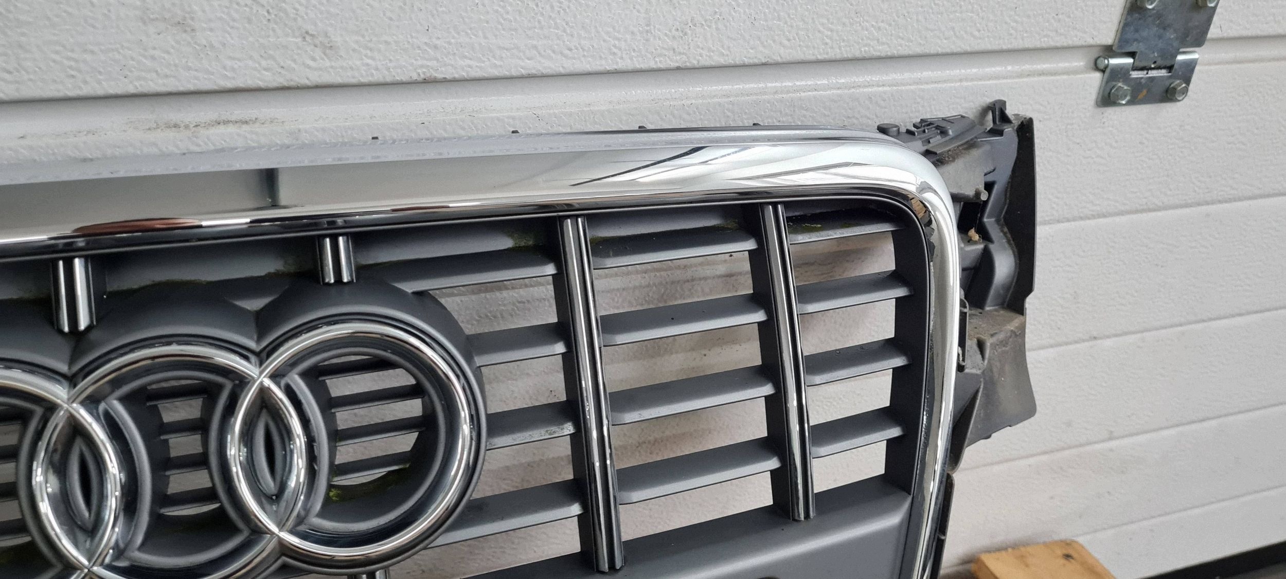S4 B8 A4 grill grille of a bumper front front 8K0853651B