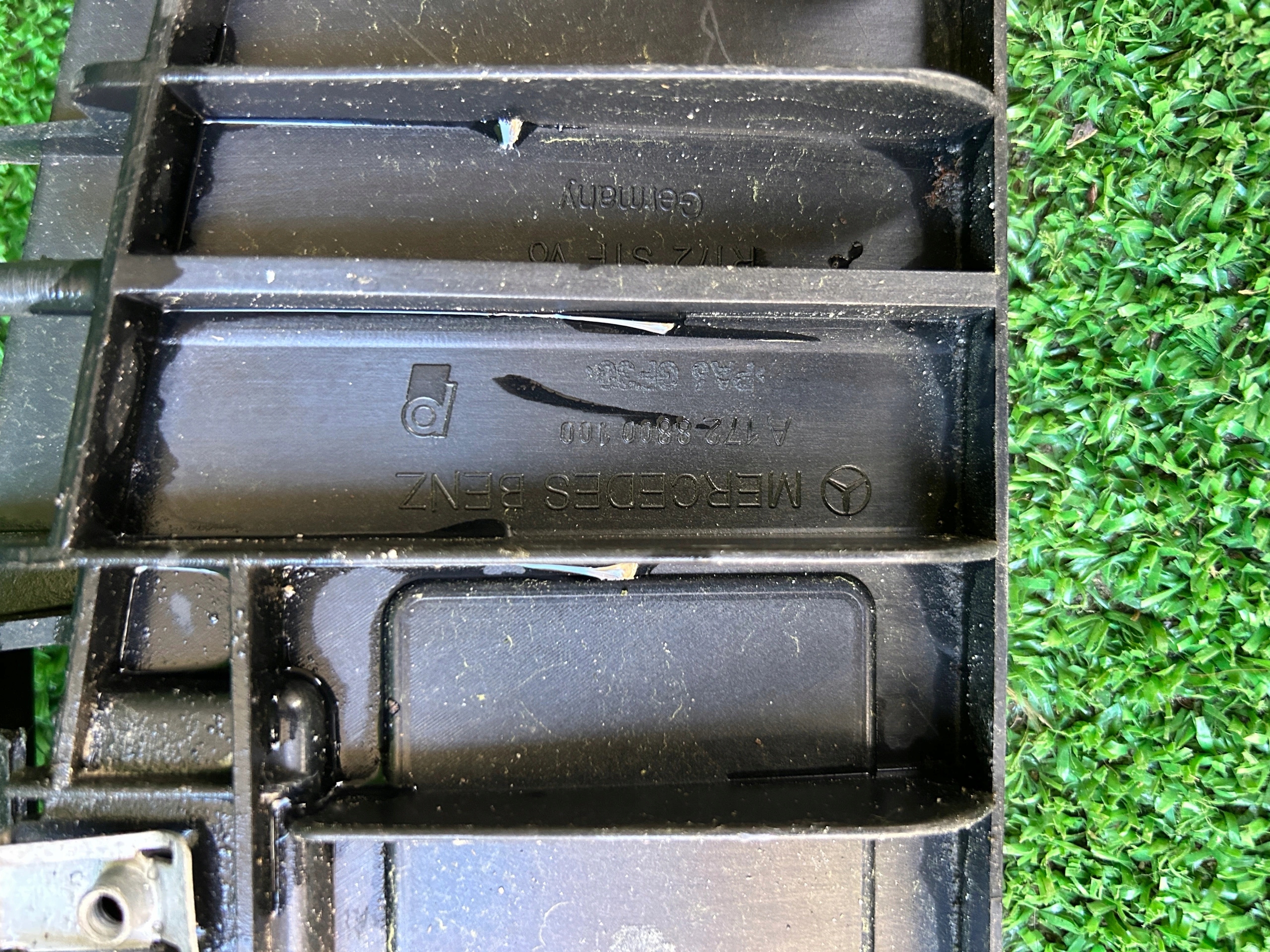 Mercedes SLK W172 Console Support grilla A1728800100