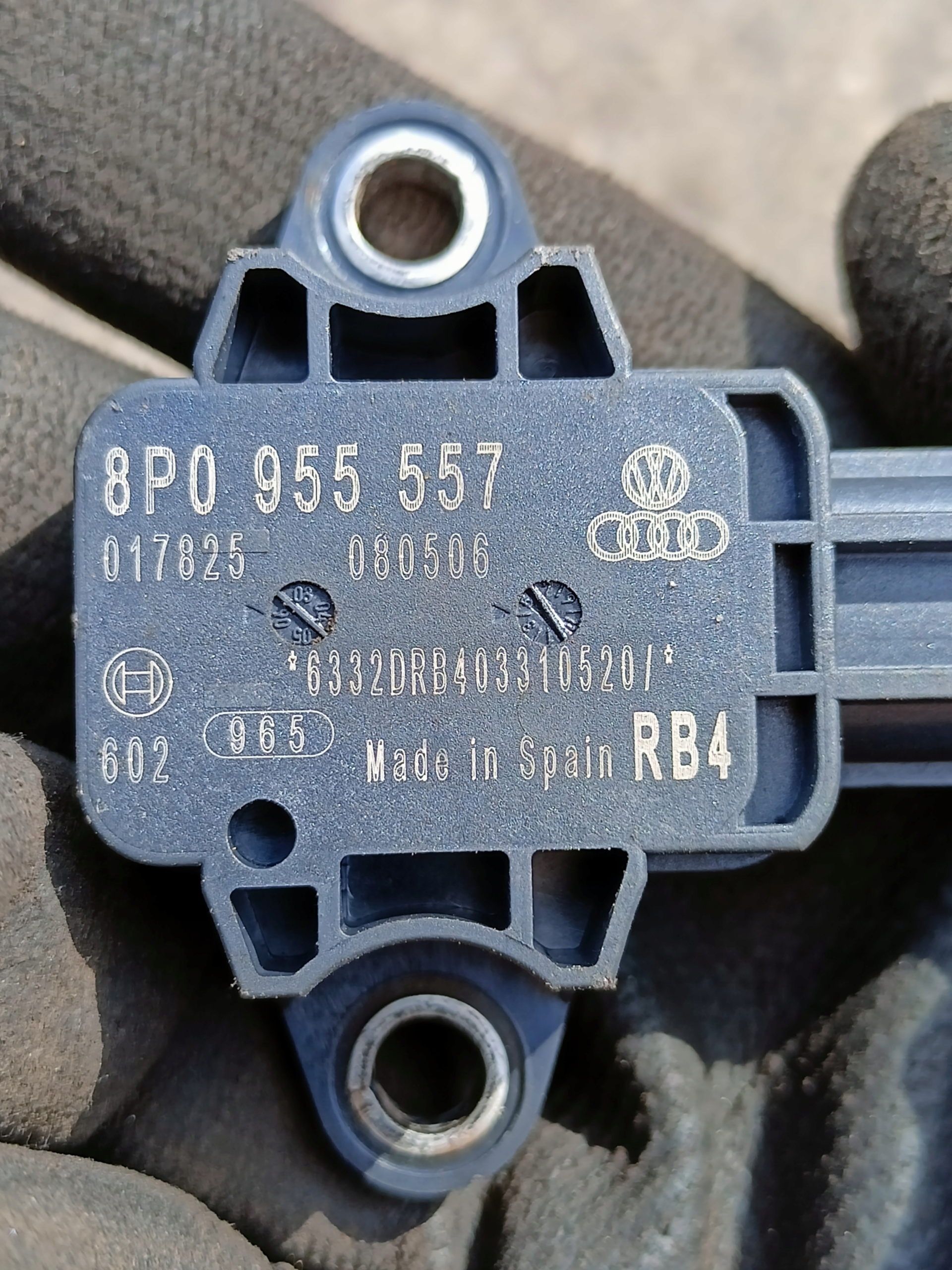 sensor SENSOR of the collision AUDI 8P0955557