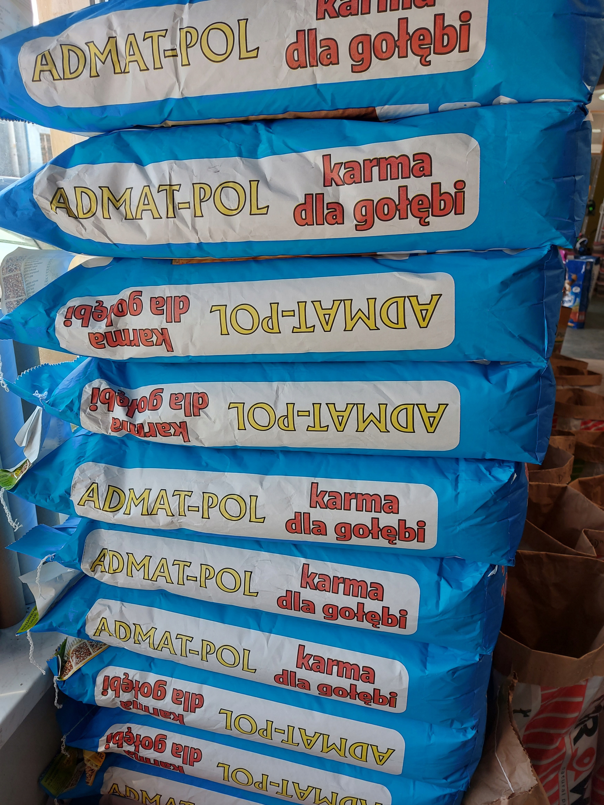 Karma dla gołębi RL Rozpłodowo-lotowa ADMAT-POL Nazwa handlowa Rozpłodowo-lotowa