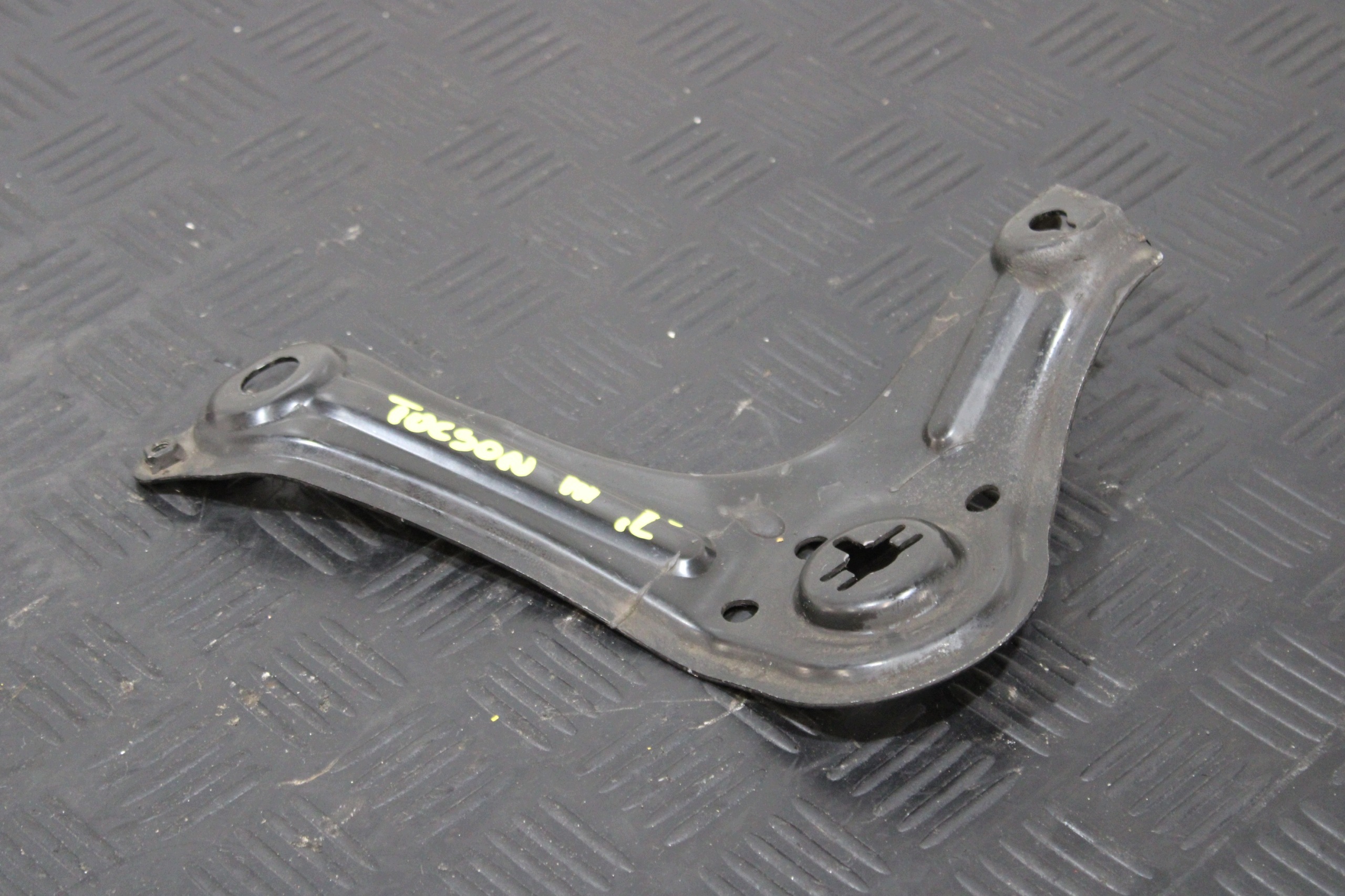 Support Support plaque Console Gauche HYUNDAI TUCSON III 3 LIFT