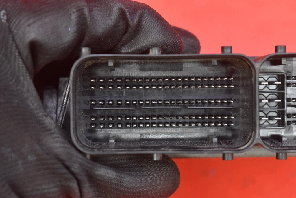 control unit computer of the engine 06K907425E VW PASSAT B8 2.0 TSI 220 KM 14-19