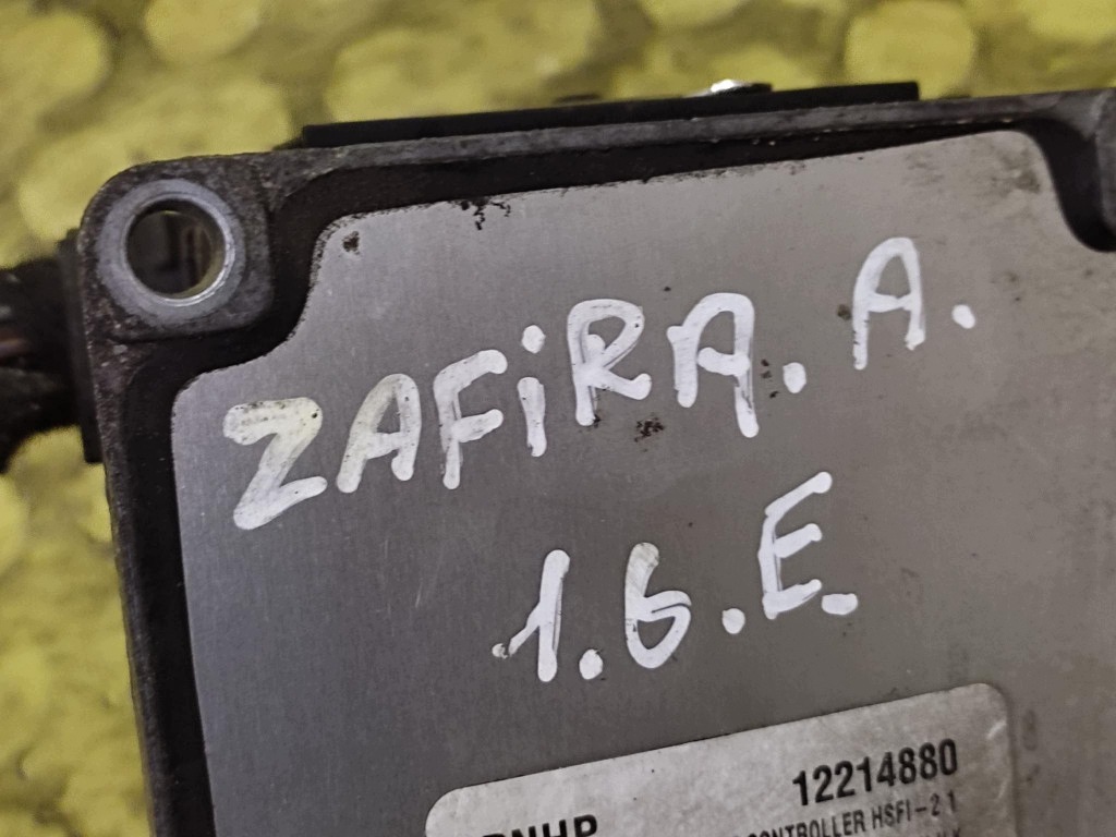 OPEL ZAFIRA 1.6 control unit of the engine 12214880